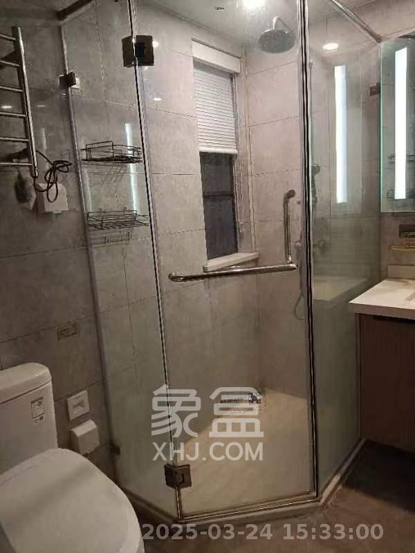 龙湖铂金中心（龙湖春江郦城）  3室2厅2卫   5200.00元/月室内图