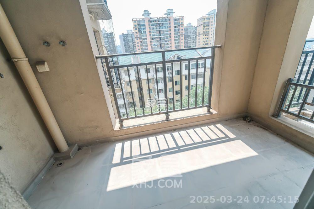 郡原居里 1室1厅1卫 1400.0元/月 郡原居里 1室1厅1卫 1400.0元/月室内图