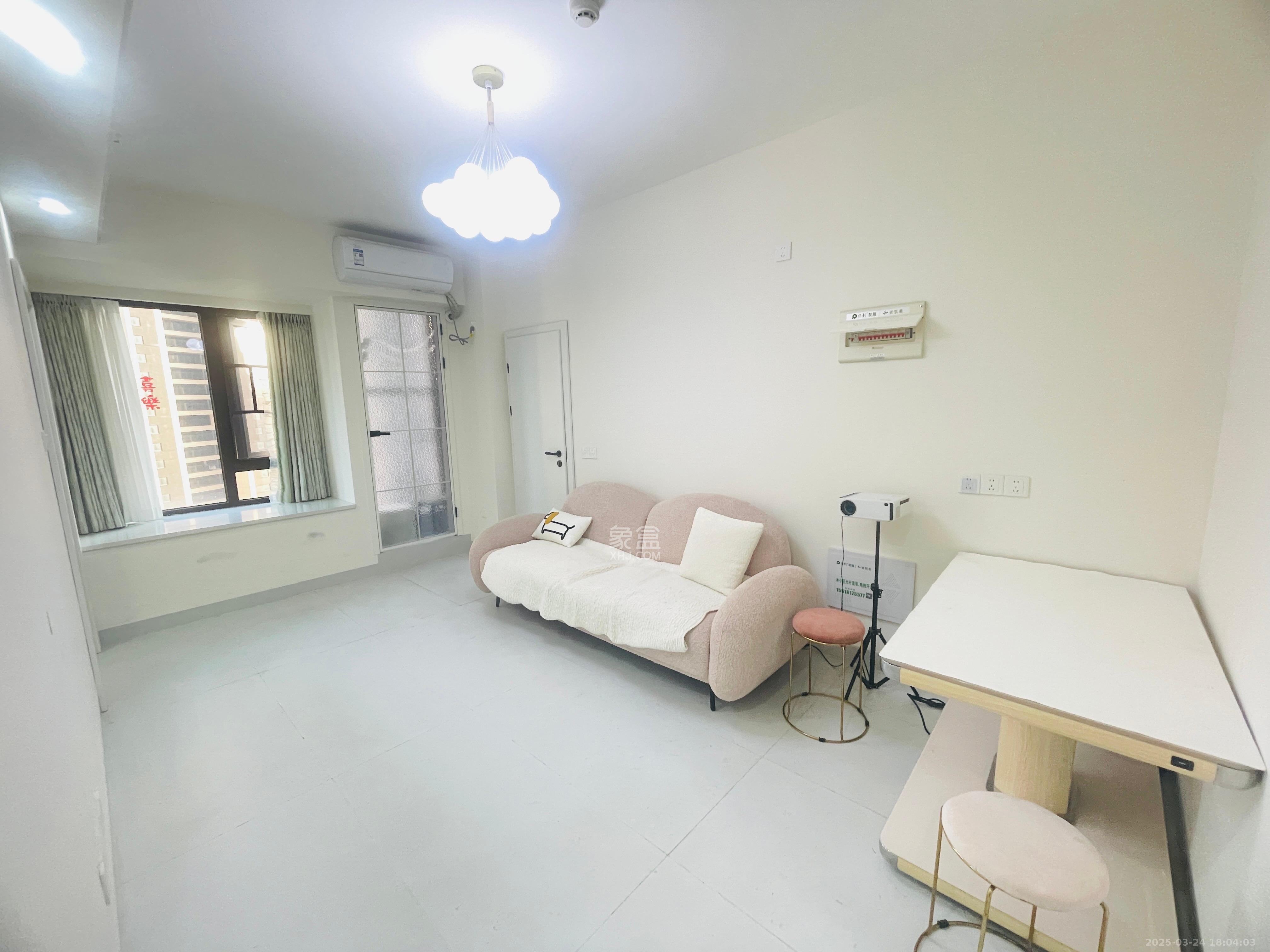 保利海德公园  2室2厅1卫    2300.0元/月室内图