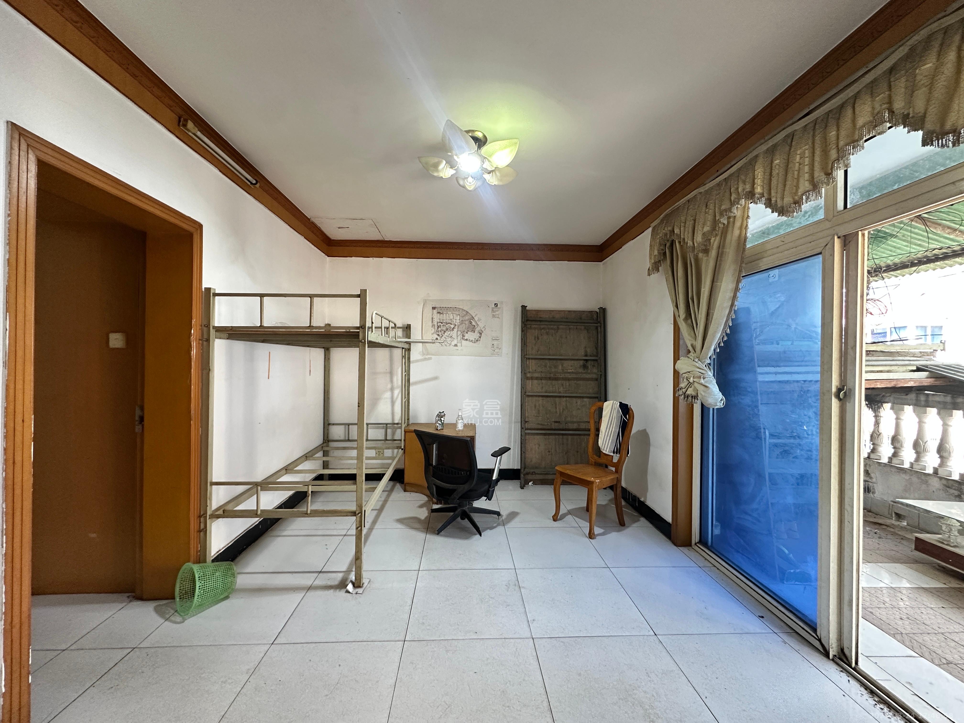 广厦新村  4室2厅1卫    2000.0元/月 广厦新村  4室2厅1卫    2000.0元/月室内图