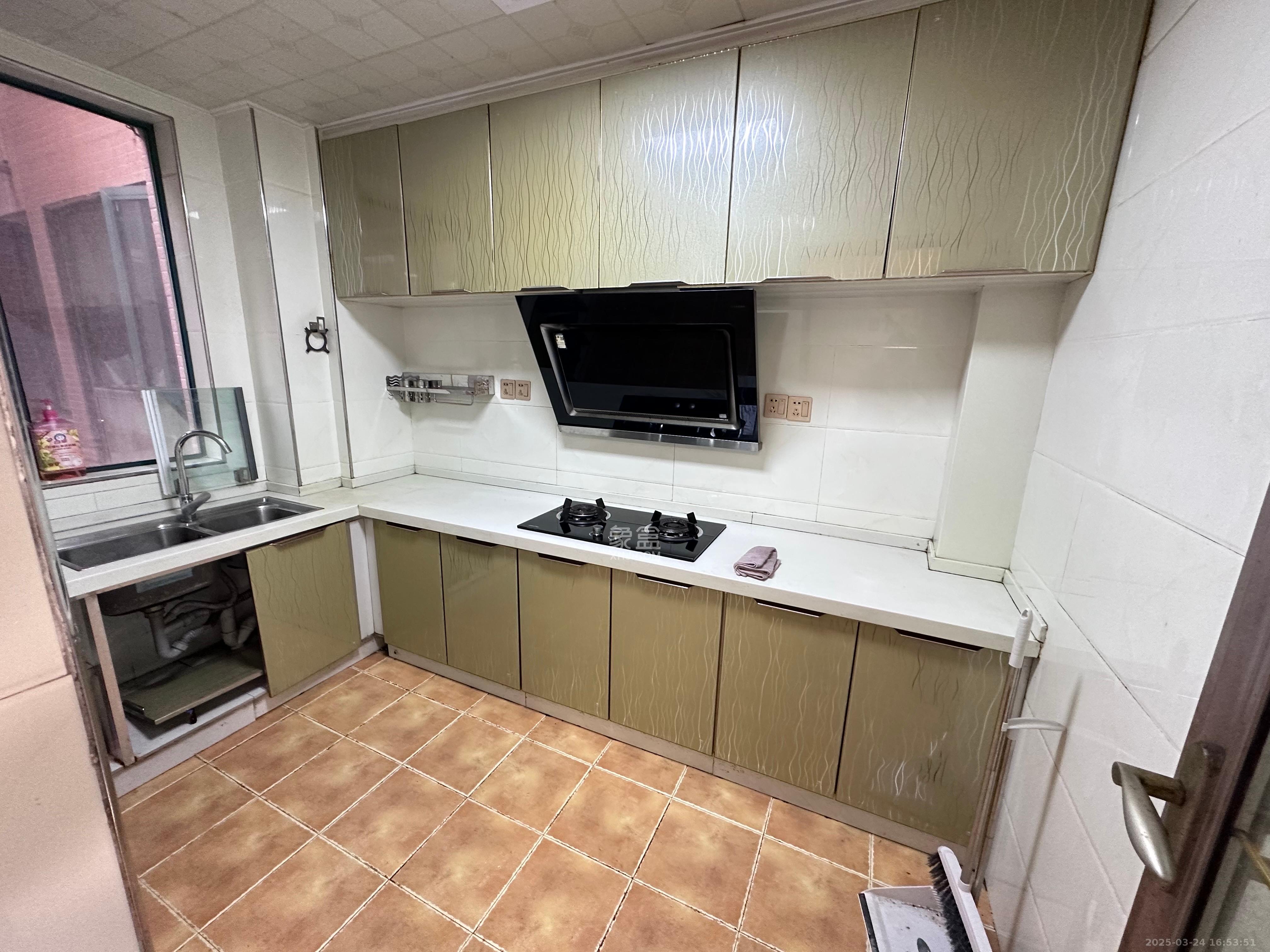 博长山水香颐  4室2厅2卫    2300.0元/月 博长山水香颐  4室2厅2卫    2300.0元/月室内图