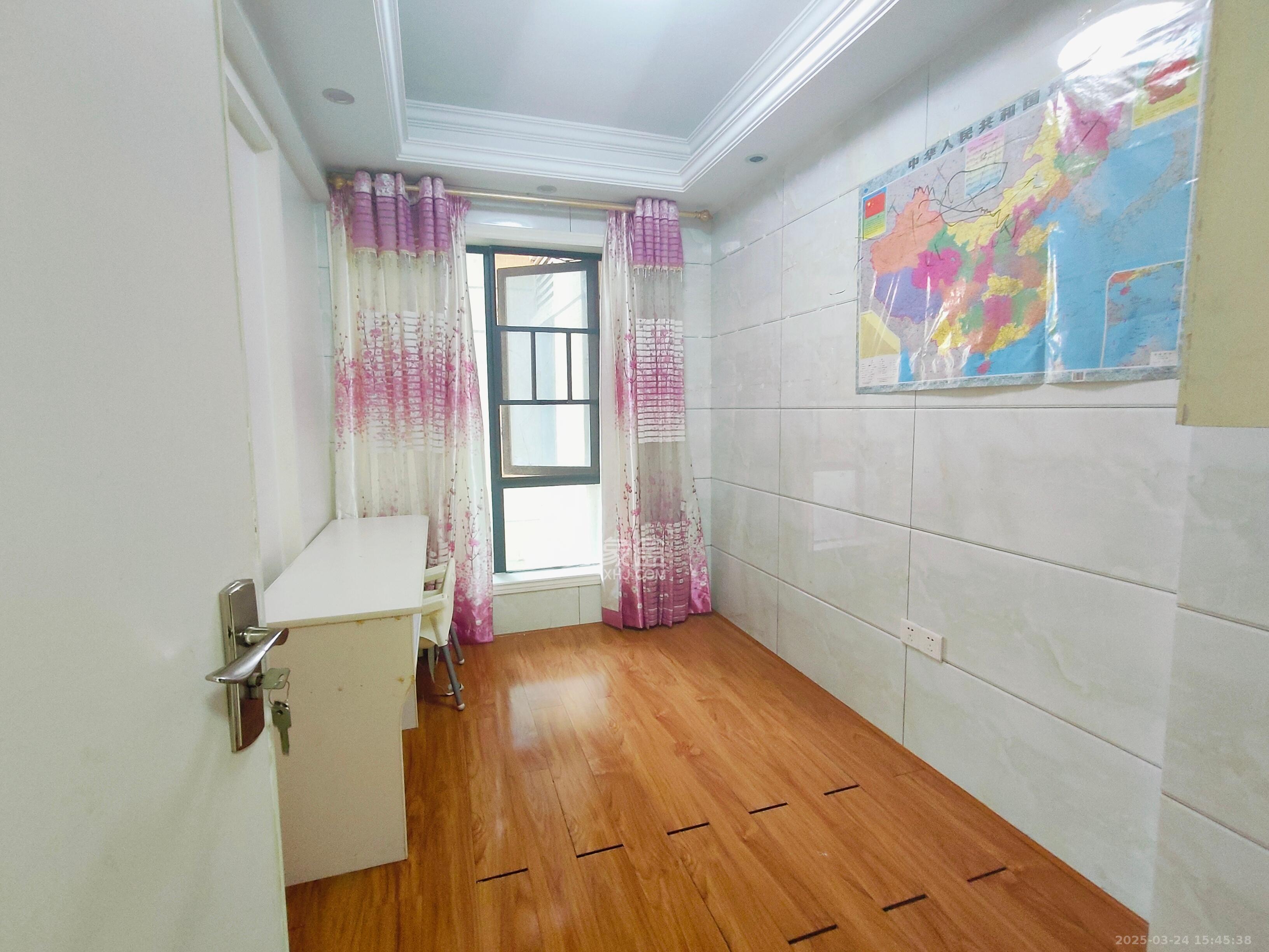 方略城市广场 4室2厅2卫 2400.0元/月 方略城市广场 4室2厅2卫 2400.0元/月室内图