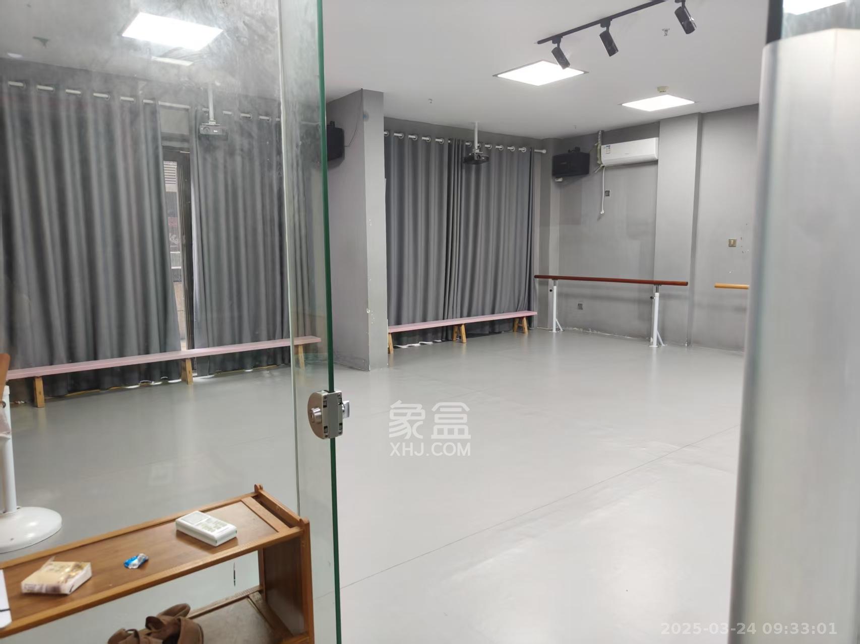 梅溪湖金茂悅（金悅雅苑）   50.0㎡     5000.00元/月