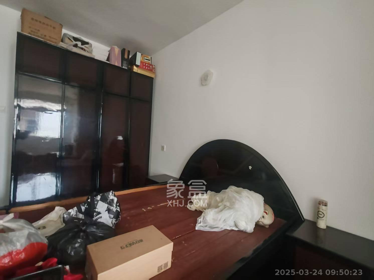 湖开小区（湖南开关厂宿舍）/南大桥社区  4室2厅1卫   1400.00元/月室内图