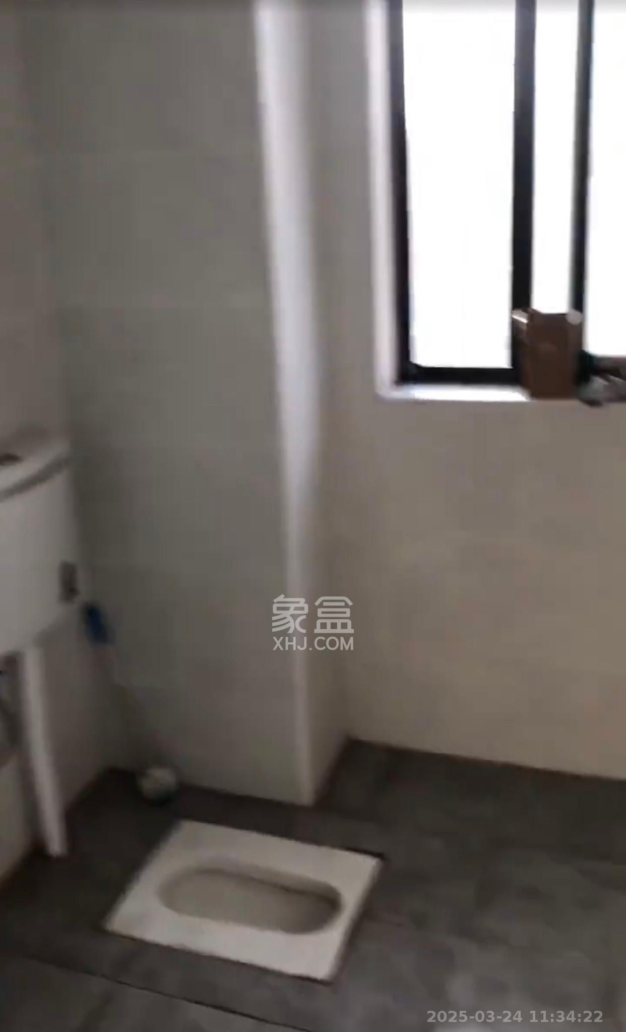 海拔东方  2室1厅1卫   2300.00元/月室内图