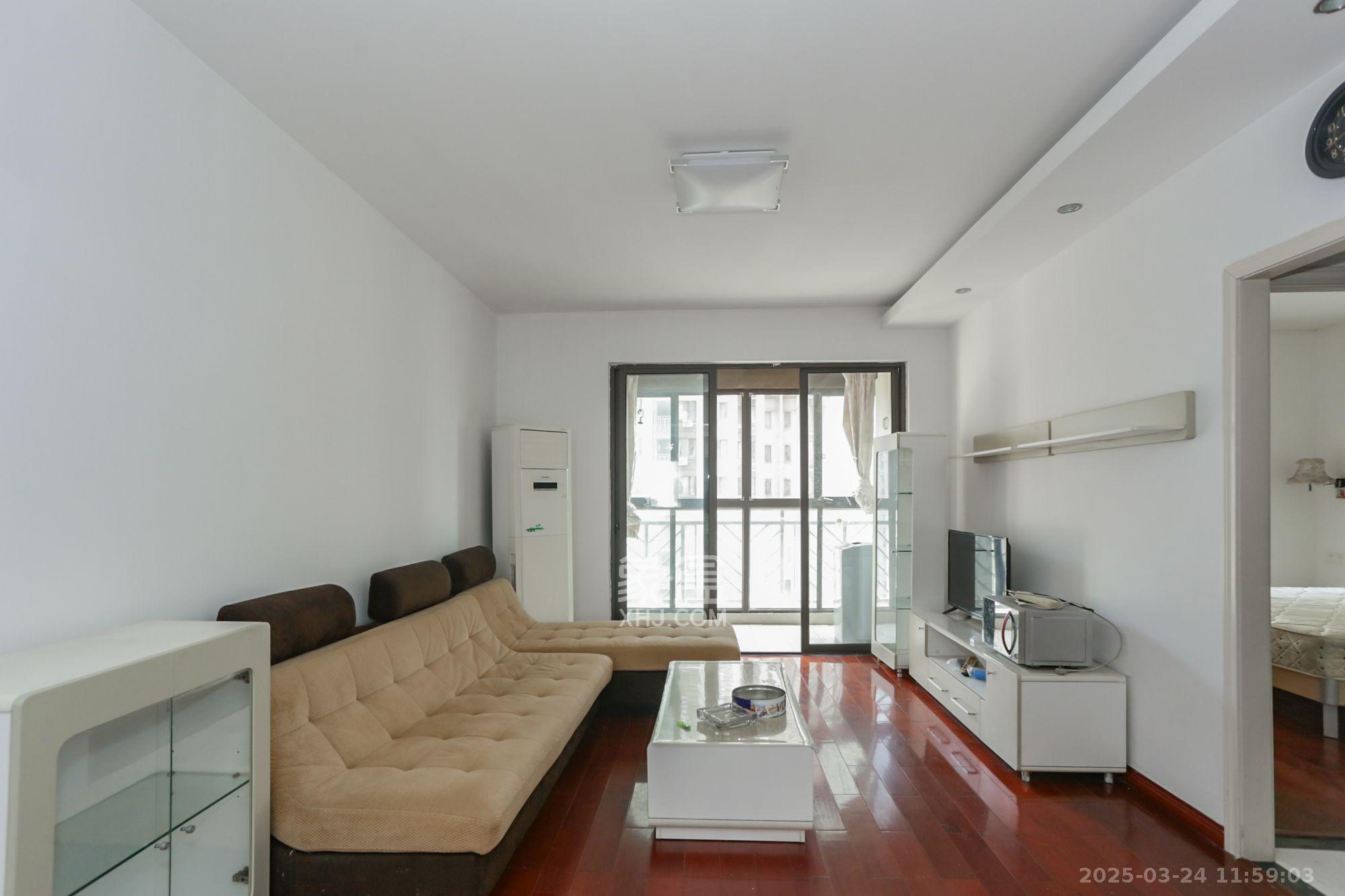 旭辉藏郡(藏郡、旭湘华府) 3室2厅1卫 2500.0元/月 旭辉藏郡(藏郡、旭湘华府) 3室2厅1卫 2500.0元/月室内图