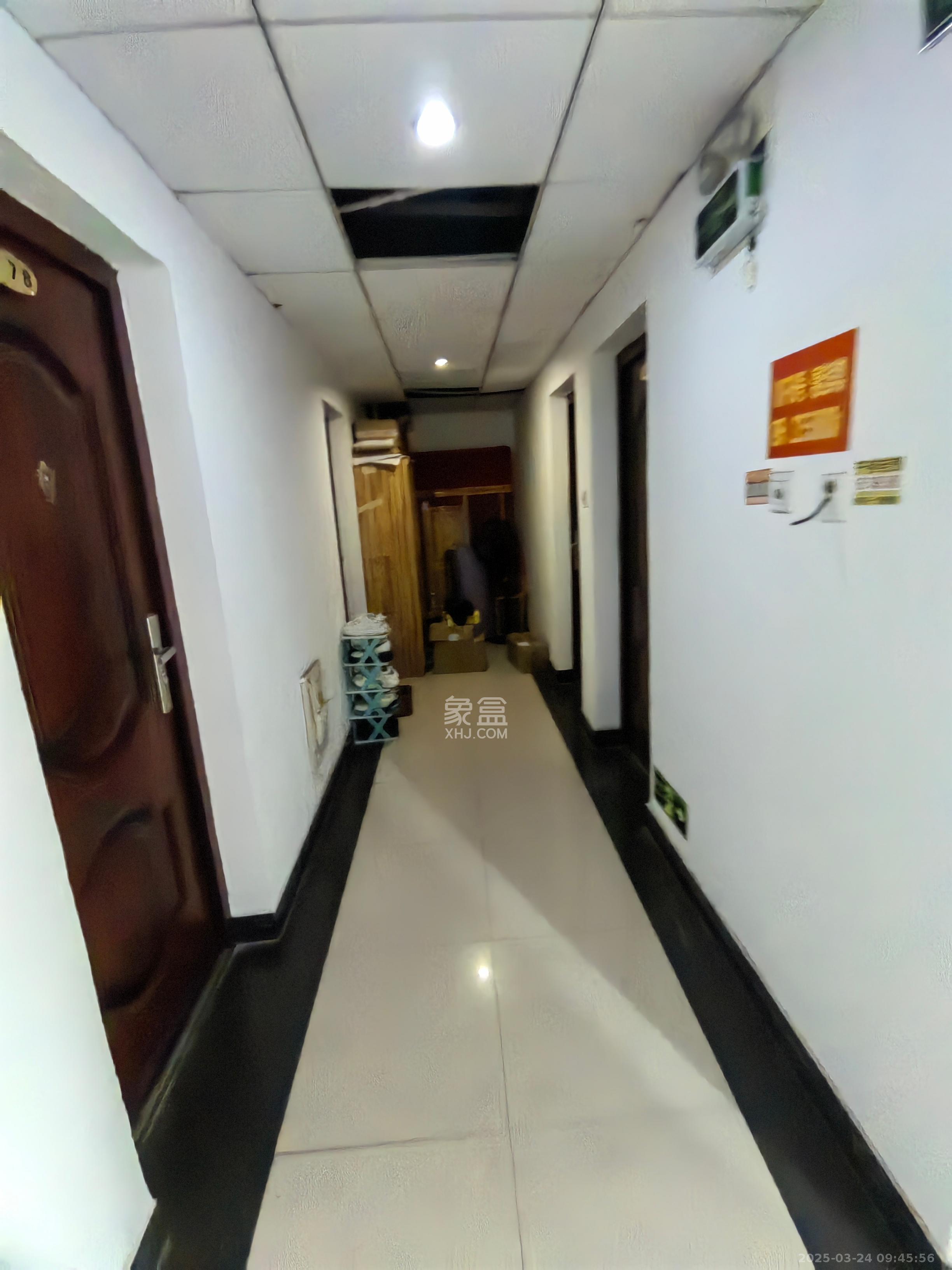 城西安置小区 1室1厅1卫 1800.0元/月 城西安置小区 1室1厅1卫 1800.0元/月室内图