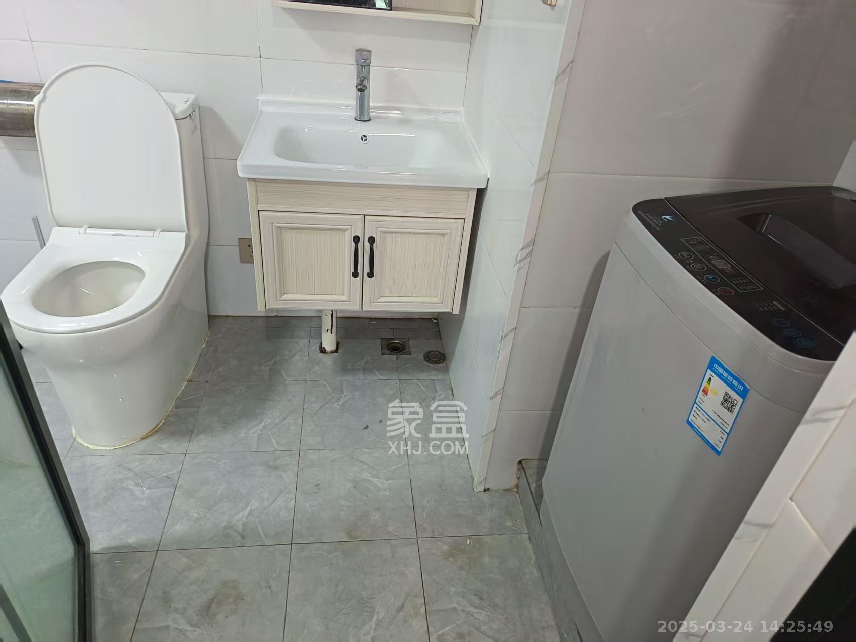 佳程C+公寓  1室1厅1卫   2600.00元/月室内图