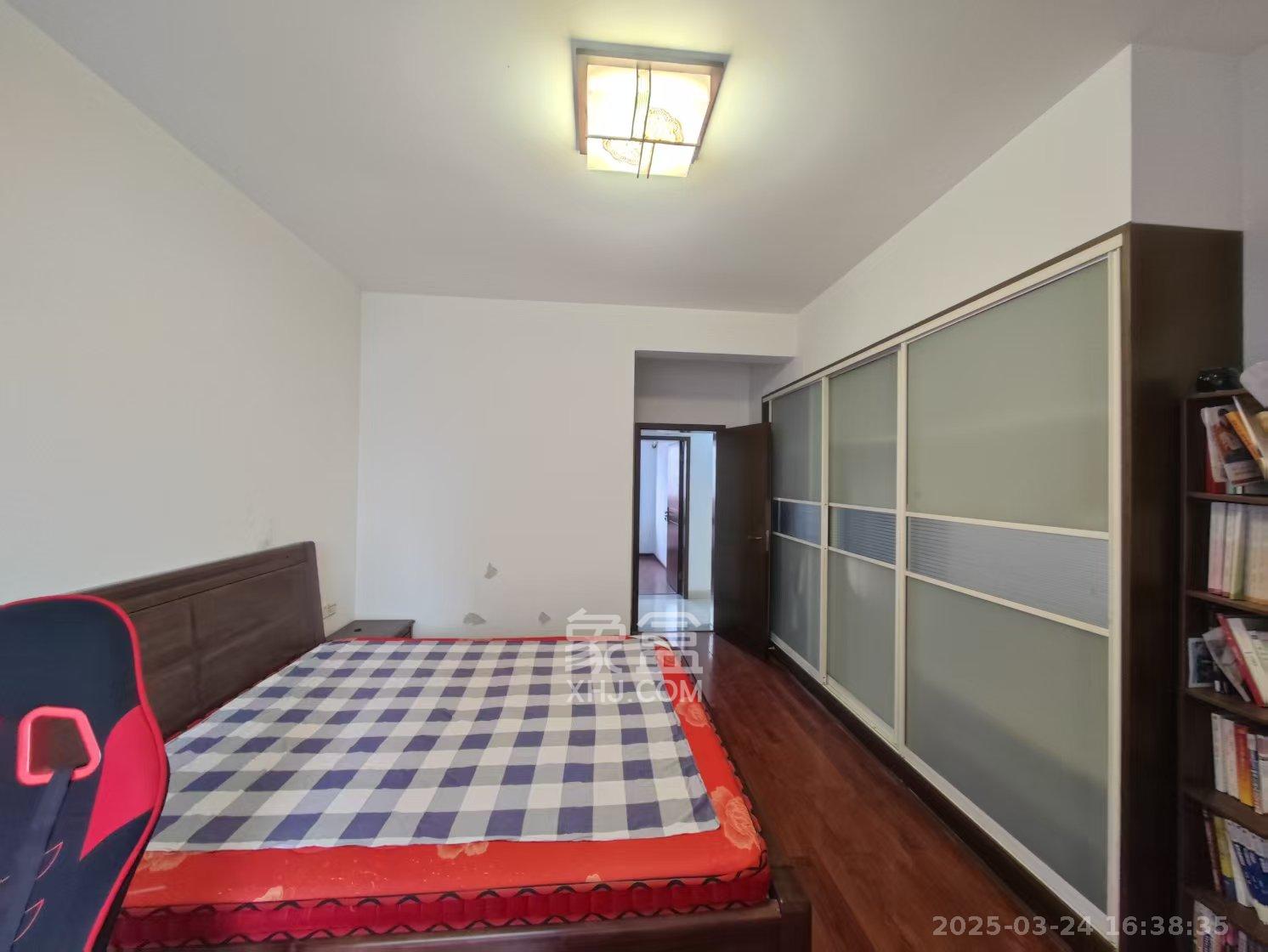 幸福洋房 4室2厅2卫 2100.0元/月 幸福洋房 4室2厅2卫 2100.0元/月室内图