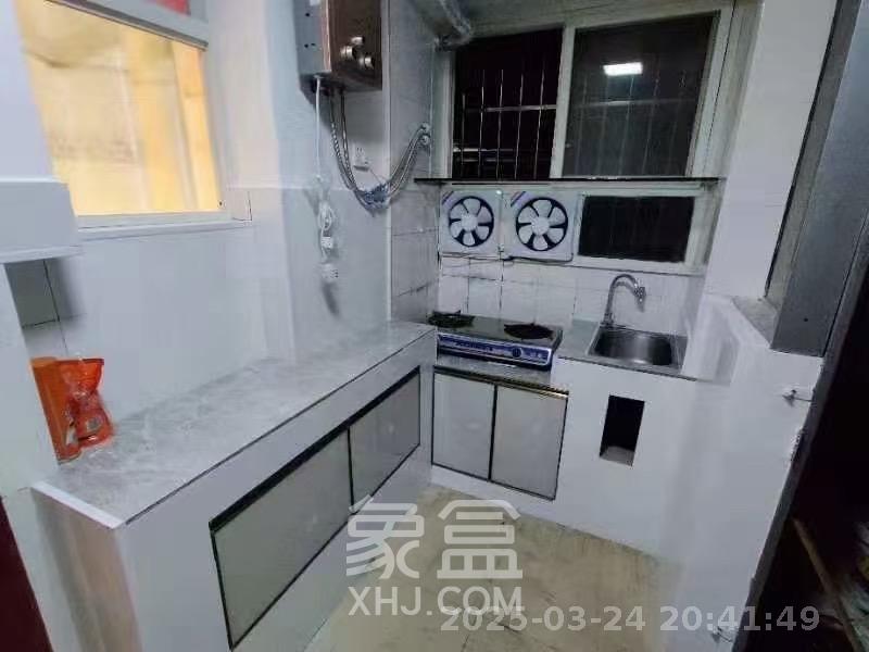 长钢社区(半边山宿舍区) 1室1厅1卫 1500.0元/月 长钢社区(半边山宿舍区) 1室1厅1卫 1500.0元/月室内图