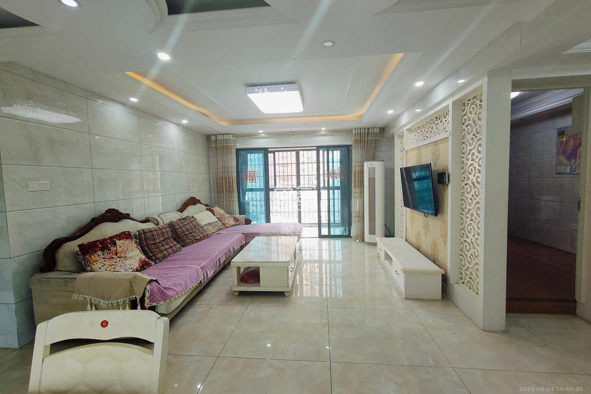 方略城市广场 4室2厅2卫 2400.0元/月 方略城市广场 4室2厅2卫 2400.0元/月室内图