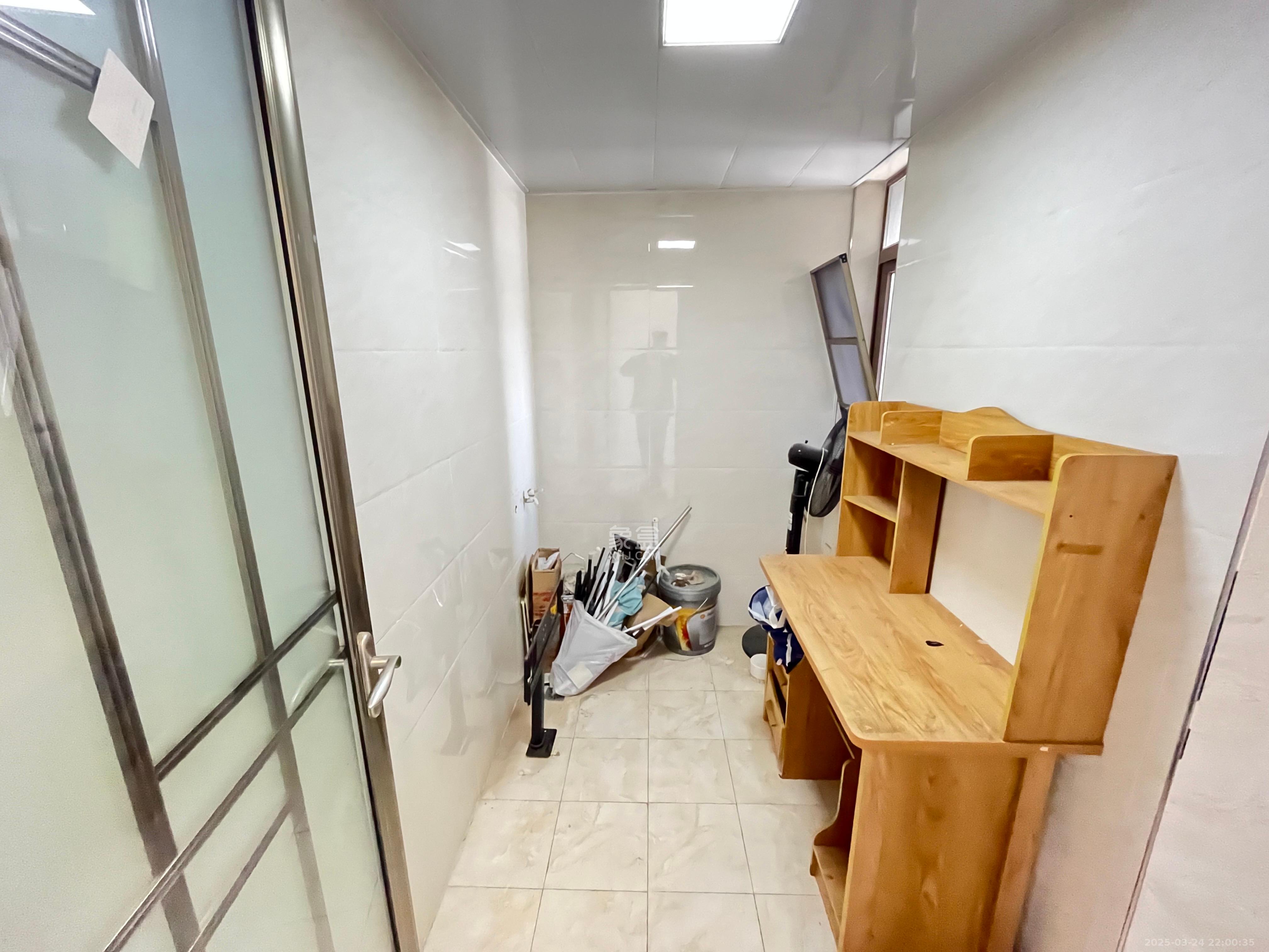 保利东郡 3室2厅2卫 2500.0元/月 保利东郡 3室2厅2卫 2500.0元/月室内图