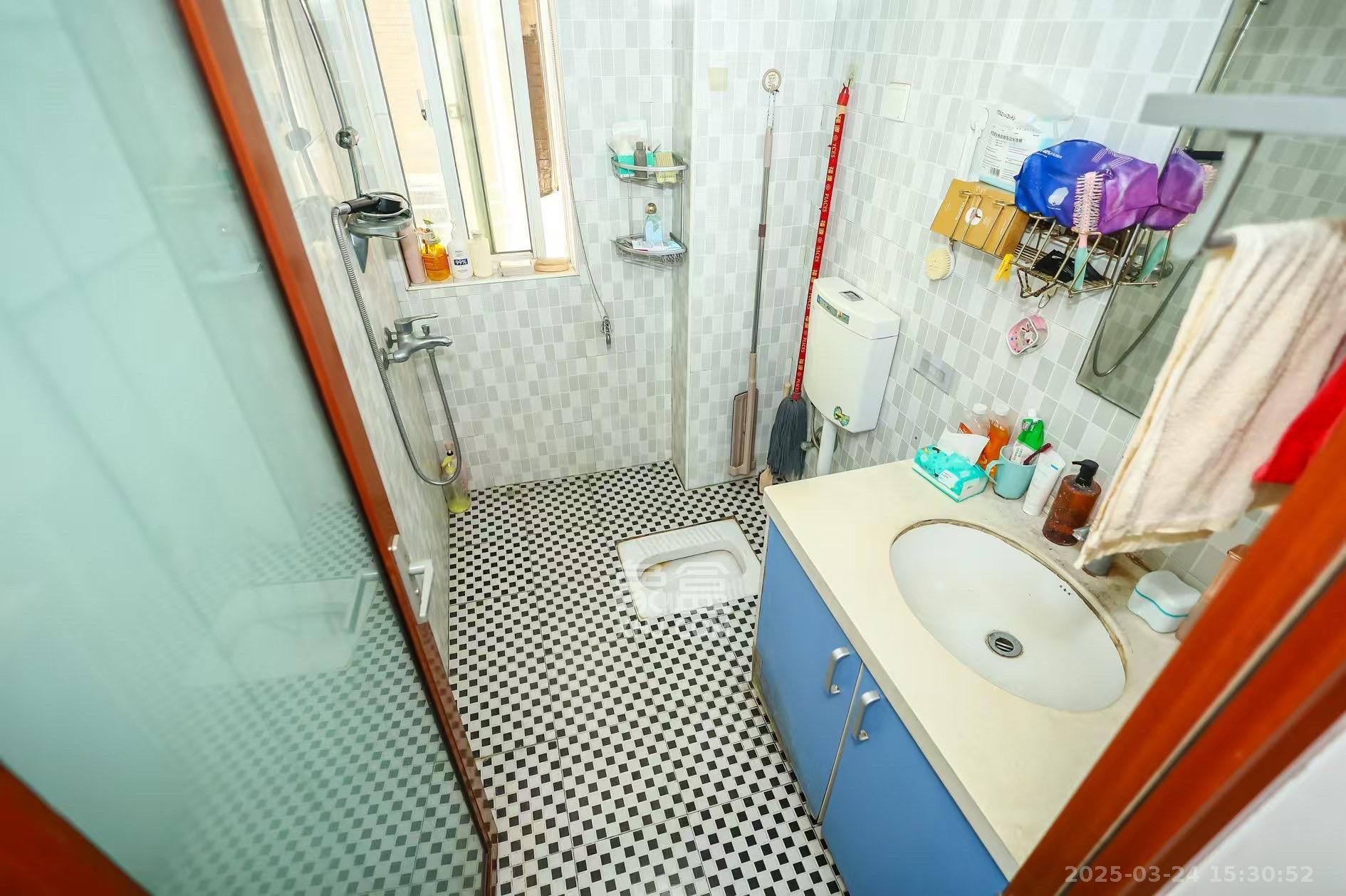 紫晶城 1室2厅1卫 1400.0元/月 紫晶城 1室2厅1卫 1400.0元/月室内图