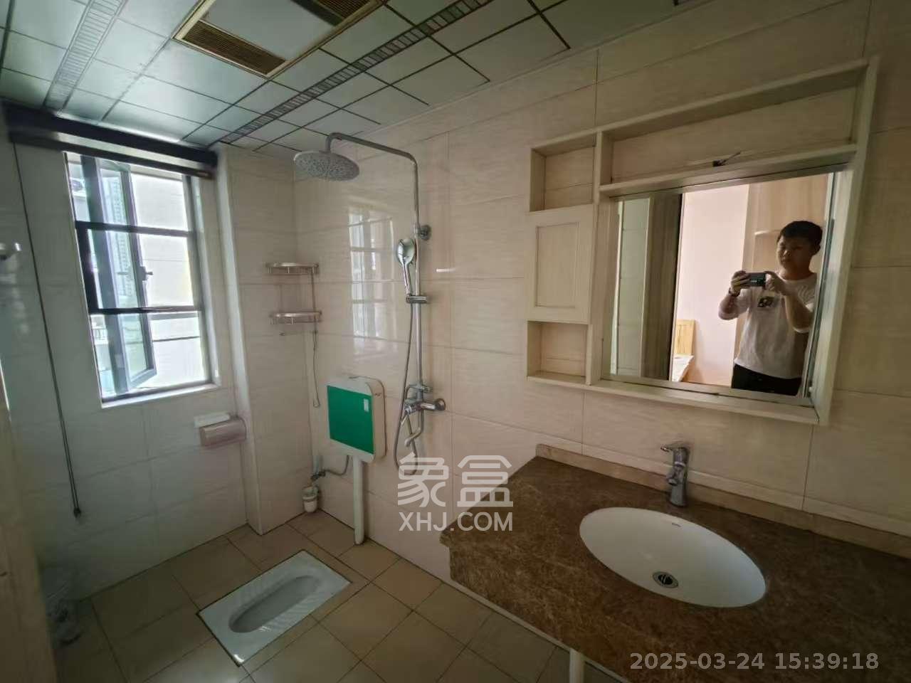梅溪湖合能璞丽  3室2厅2卫   2600.00元/月室内图