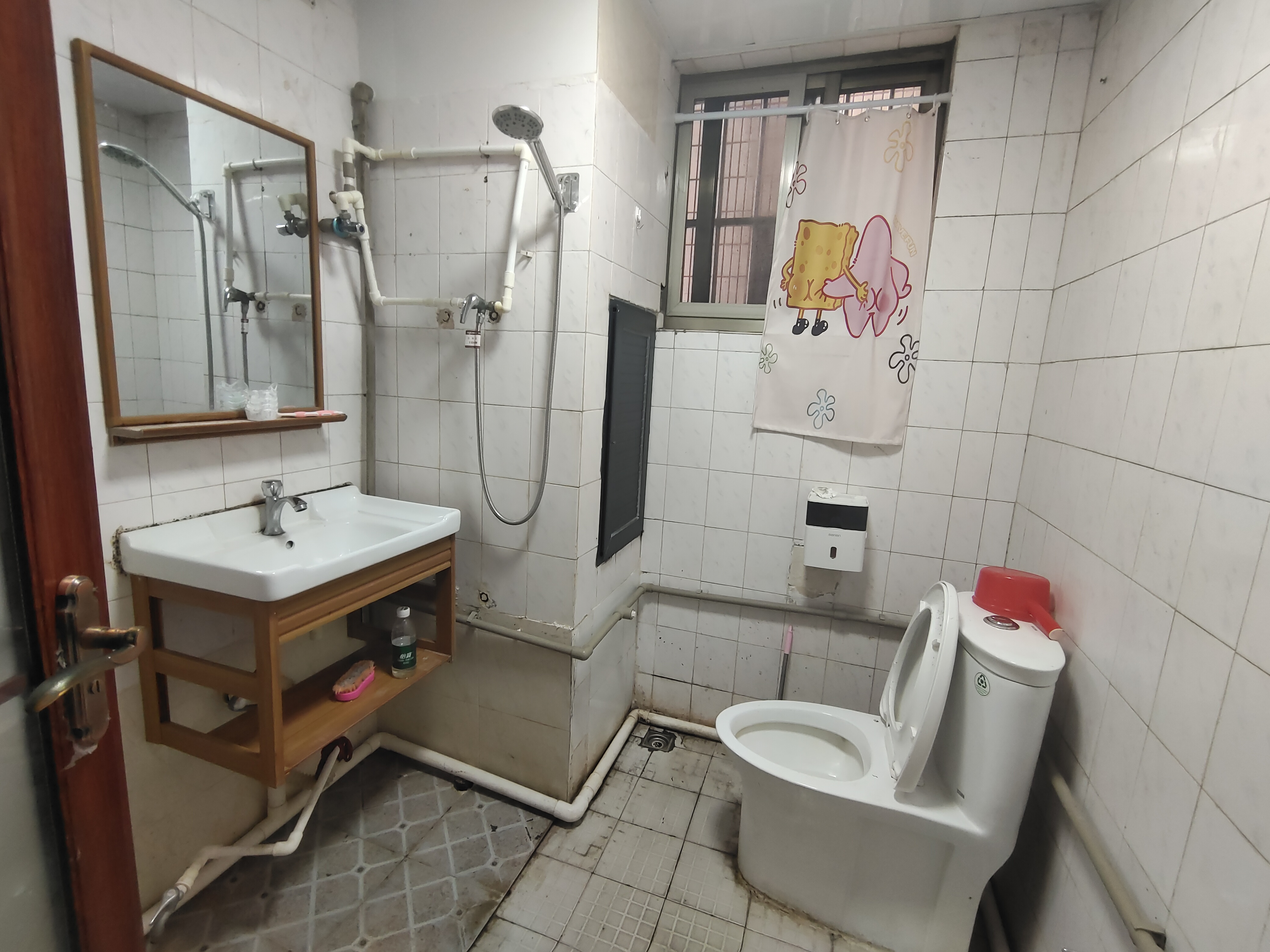 富豪大厦(富豪花园)  3室2厅2卫   2500.00元/月室内图