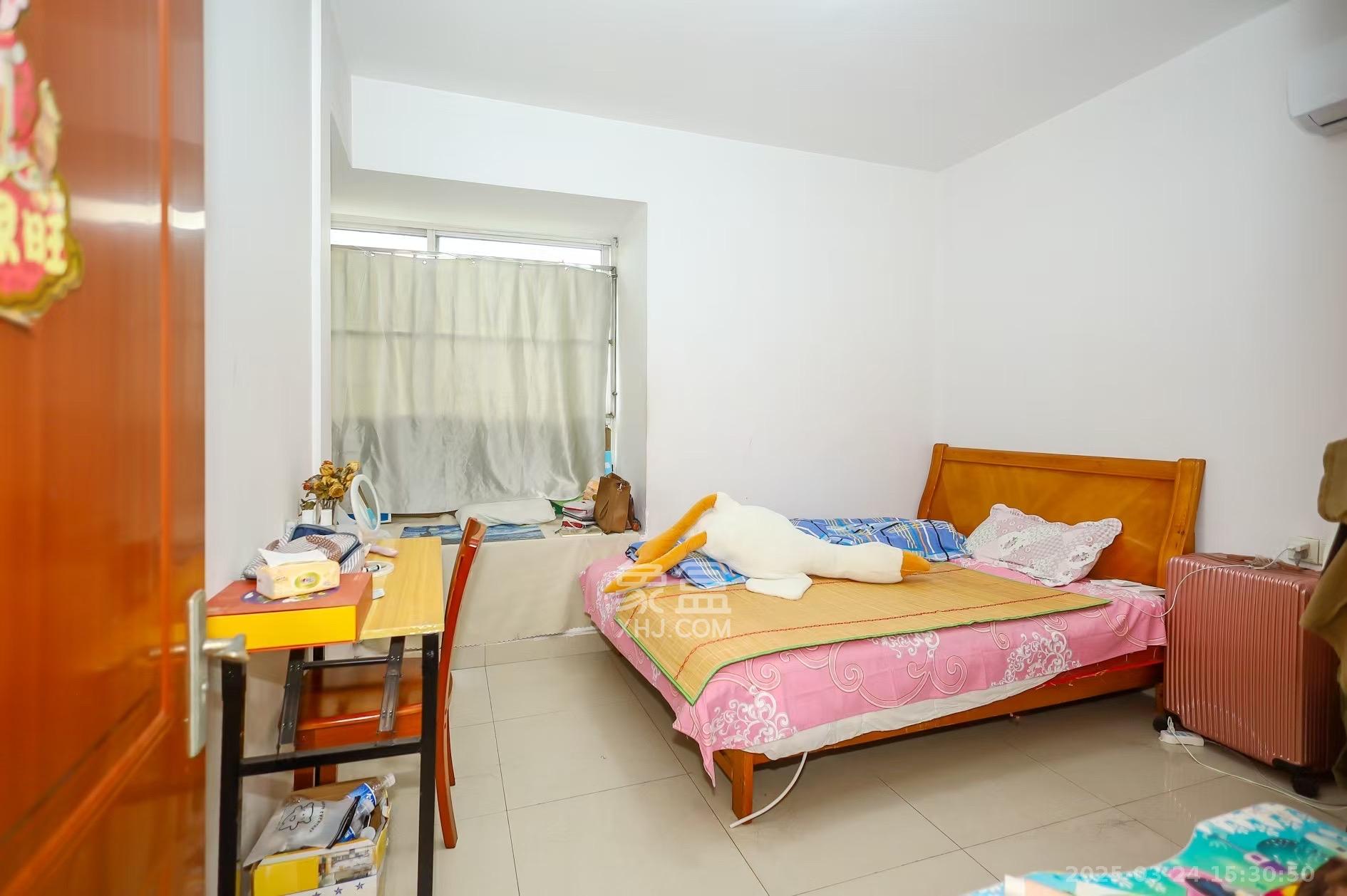 紫晶城 1室2厅1卫 1400.0元/月 紫晶城 1室2厅1卫 1400.0元/月室内图