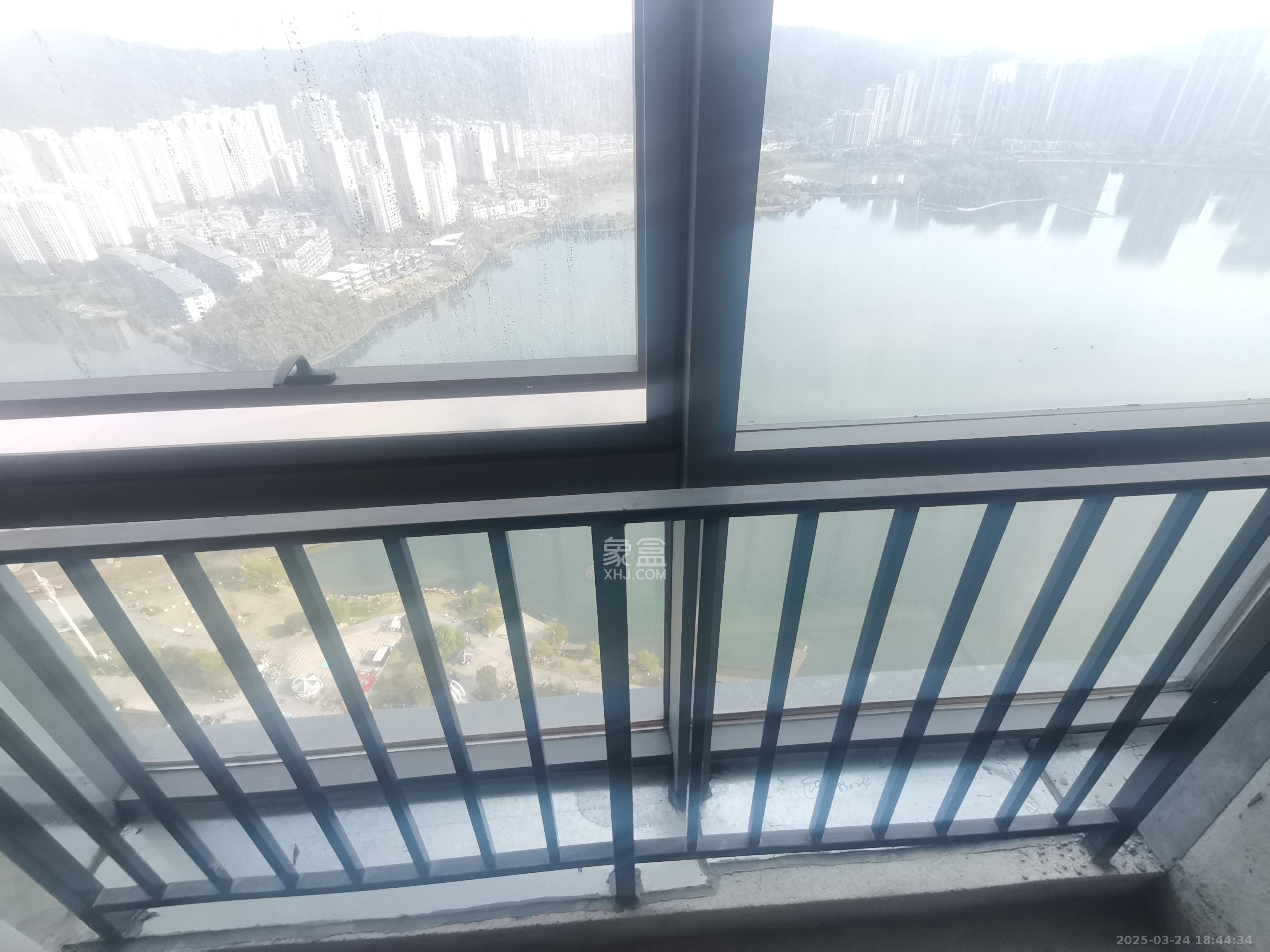 中建宝铂公馆  1室1厅1卫   2500.00元/月室内图