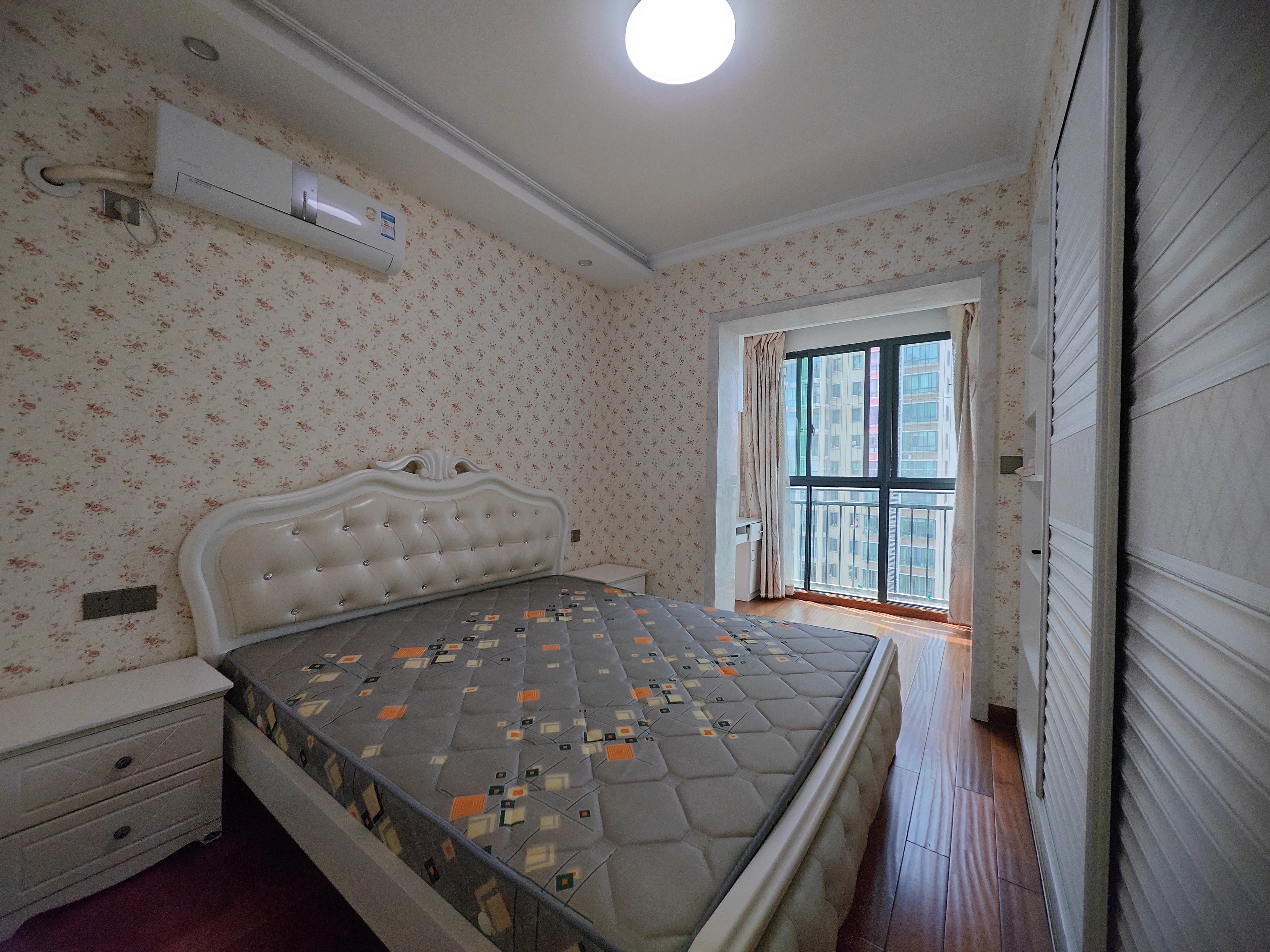 水映豪廷(一,二,三期) 3室2厅2卫 2300.0元/月 水映豪廷(一,二,三期) 3室2厅2卫 2300.0元/月室内图