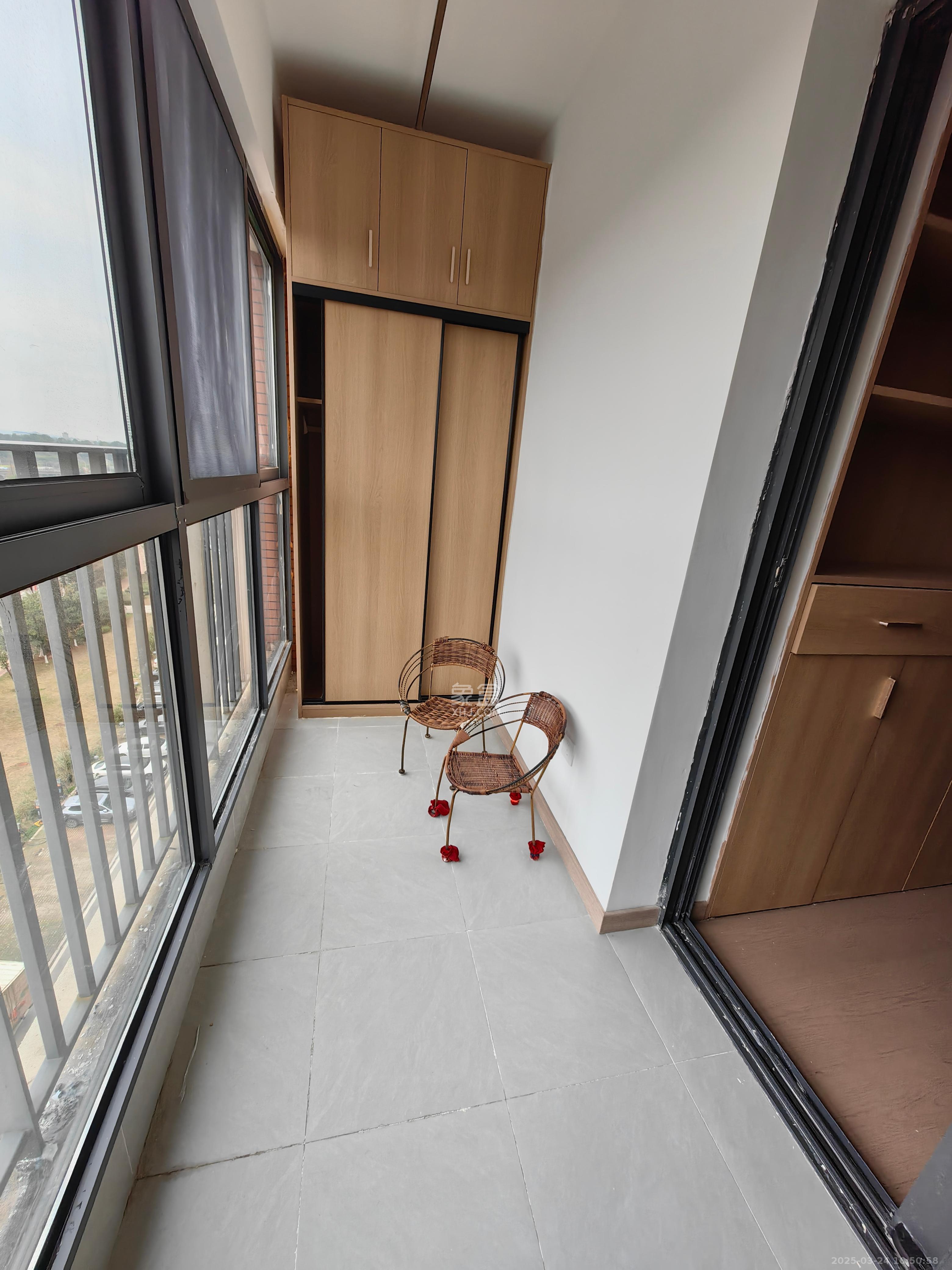 百联购物公园(空港8号)  1室0厅0卫    1200.0元/月 百联购物公园(空港8号)  1室0厅0卫    1200.0元/月室内图