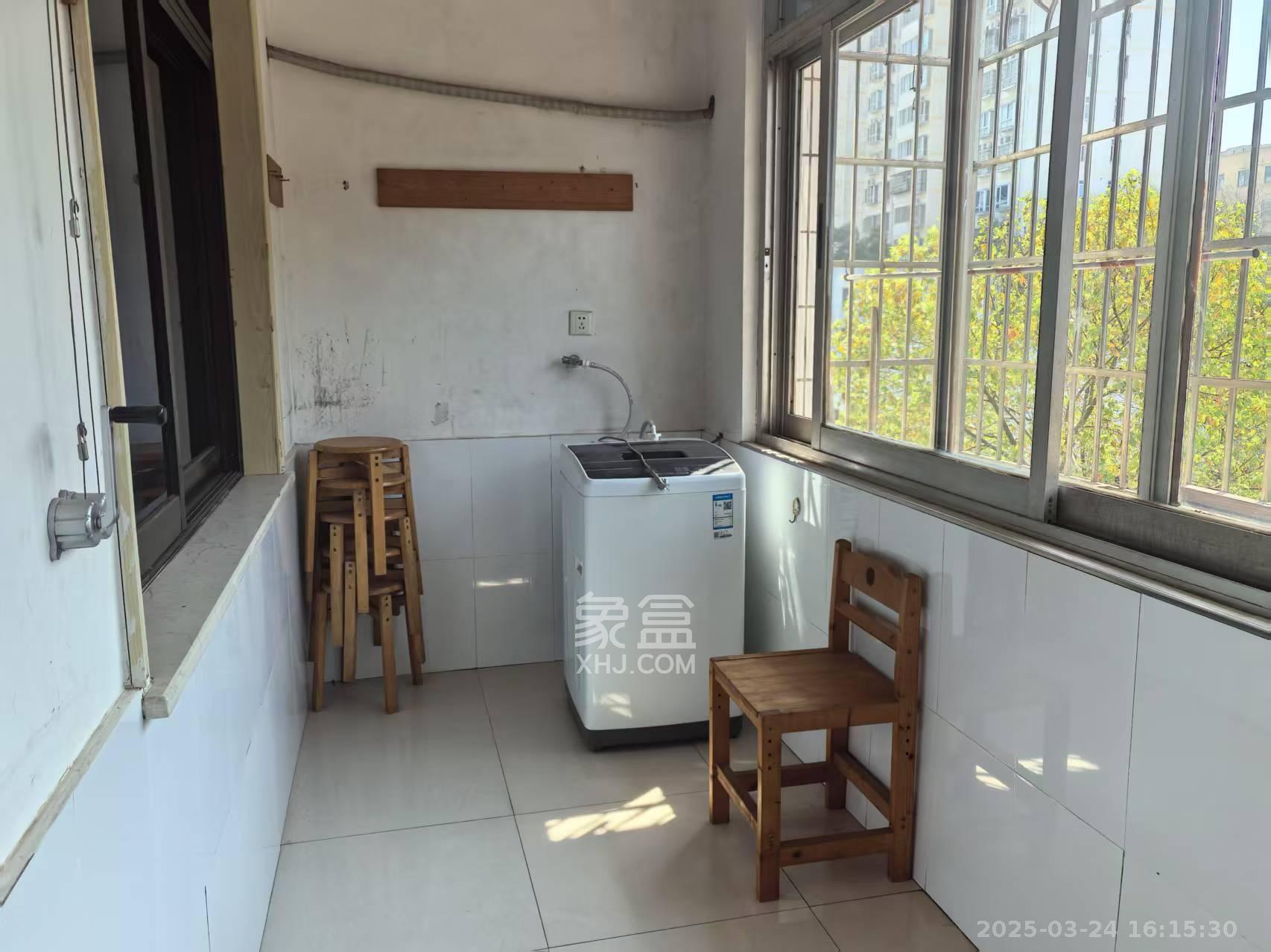 国土局宿舍 2室2厅1卫 1800.0元/月 国土局宿舍 2室2厅1卫 1800.0元/月室内图