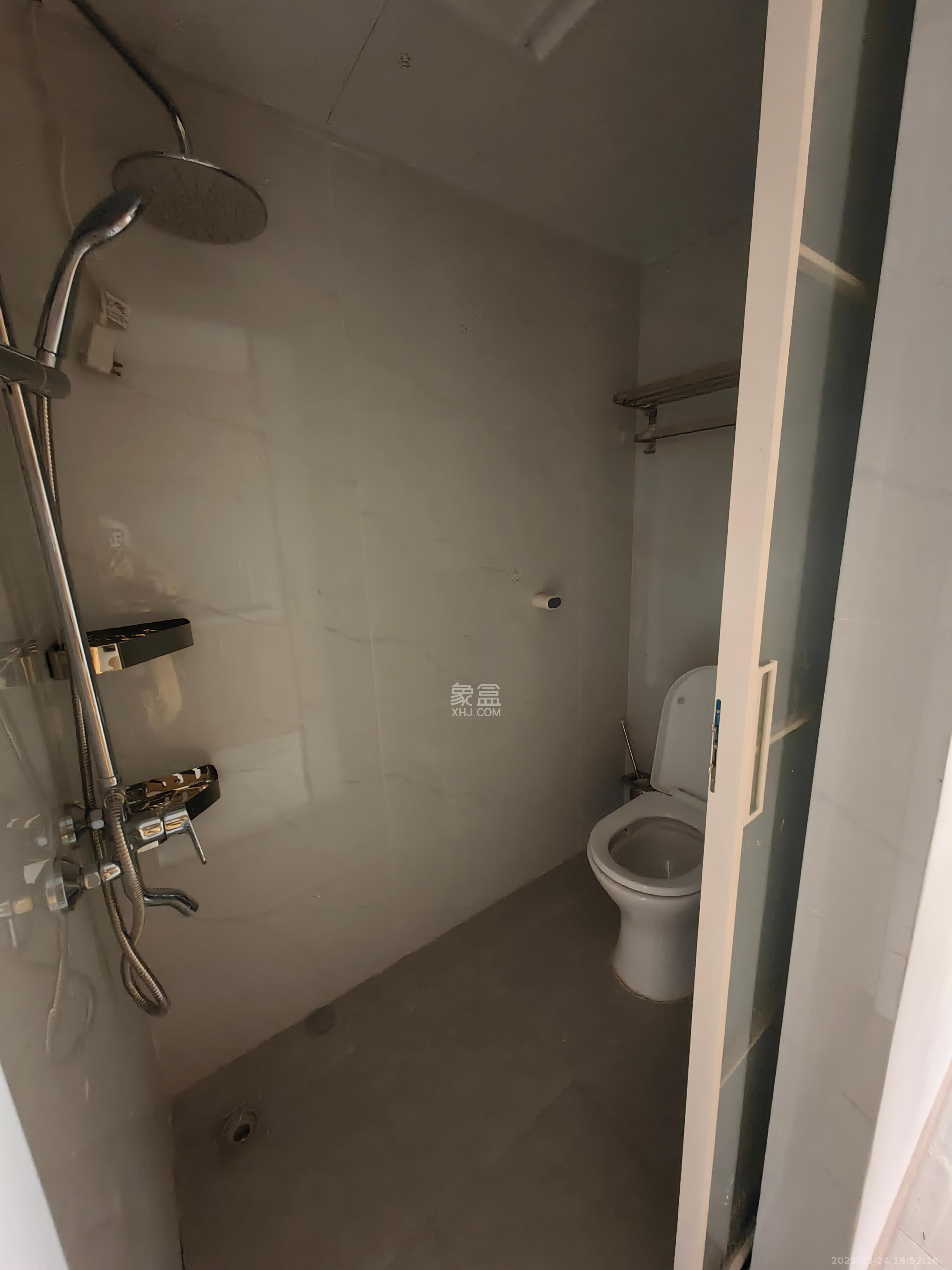 百联购物公园(空港8号)  1室0厅0卫    1200.0元/月 百联购物公园(空港8号)  1室0厅0卫    1200.0元/月室内图