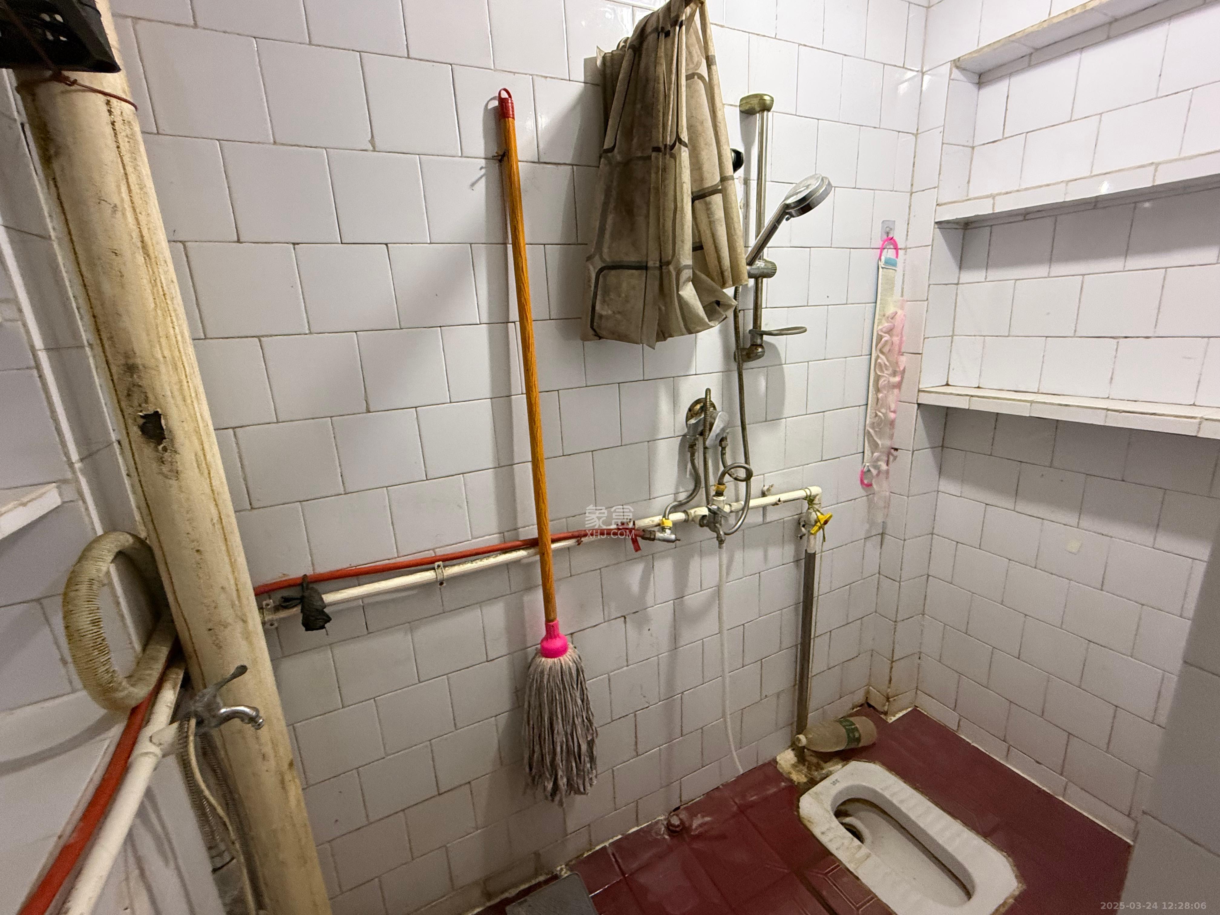 泡沫塑料厂宿舍  2室2厅1卫    1400.0元/月 泡沫塑料厂宿舍  2室2厅1卫    1400.0元/月室内图