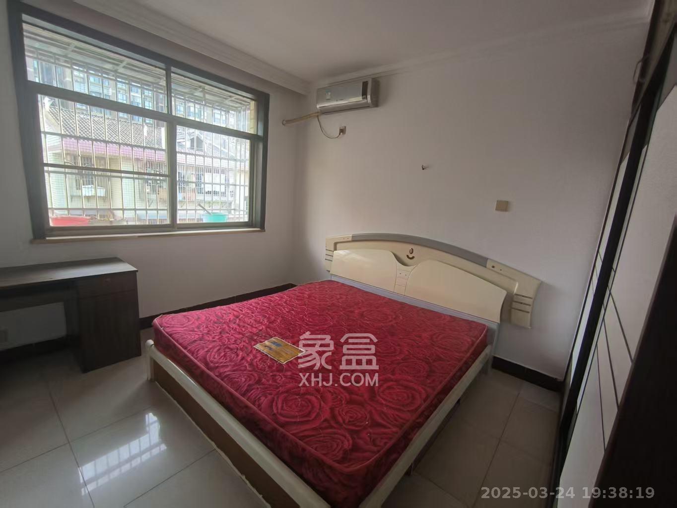 嘉盛华庭(一期、二期、三期) 1室0厅0卫 1500.0元/月 嘉盛华庭(一期、二期、三期) 1室0厅0卫 1500.0元/月室内图