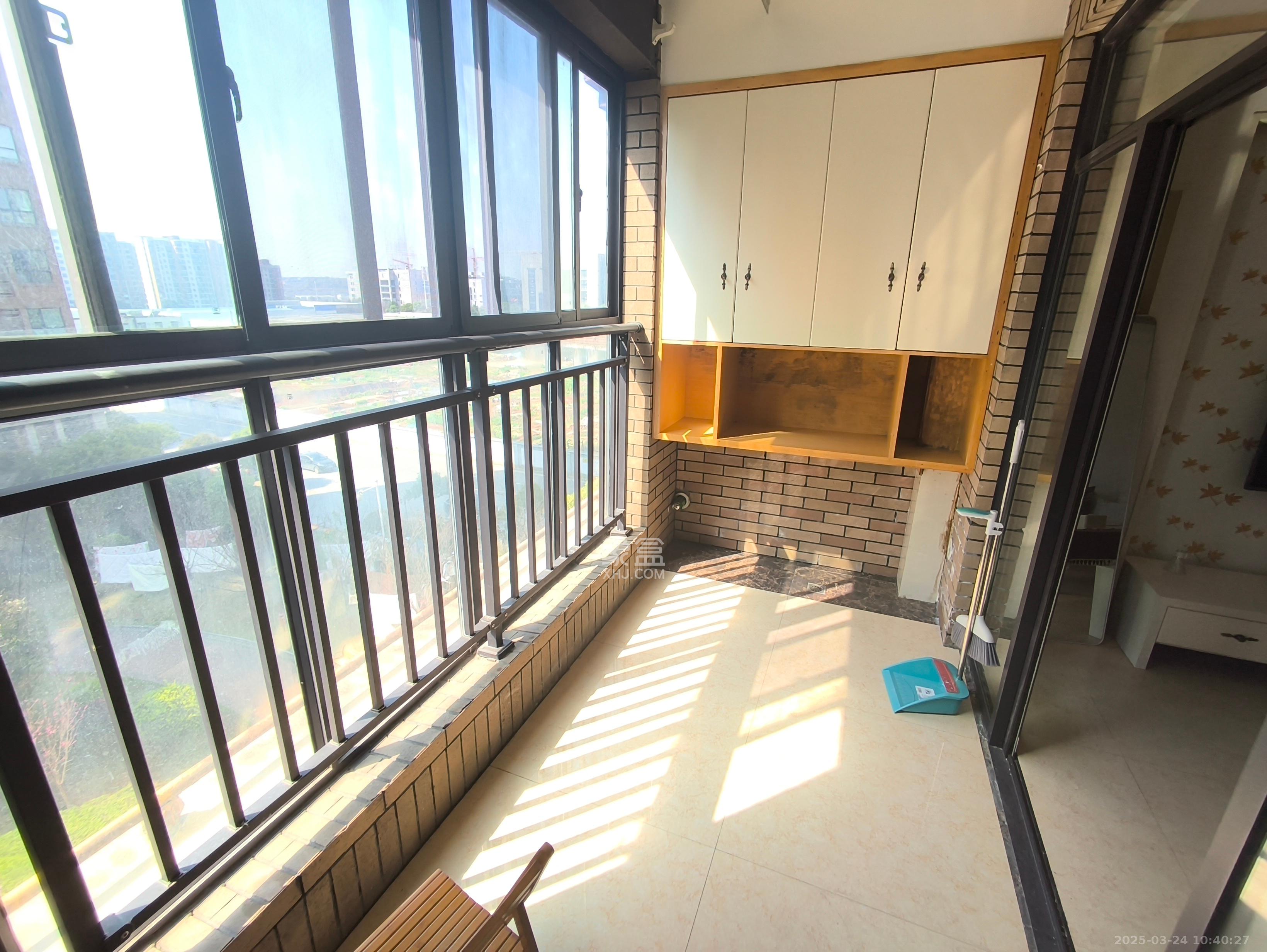 兴汝金城  2室1厅1卫   1800.00元/月室内图