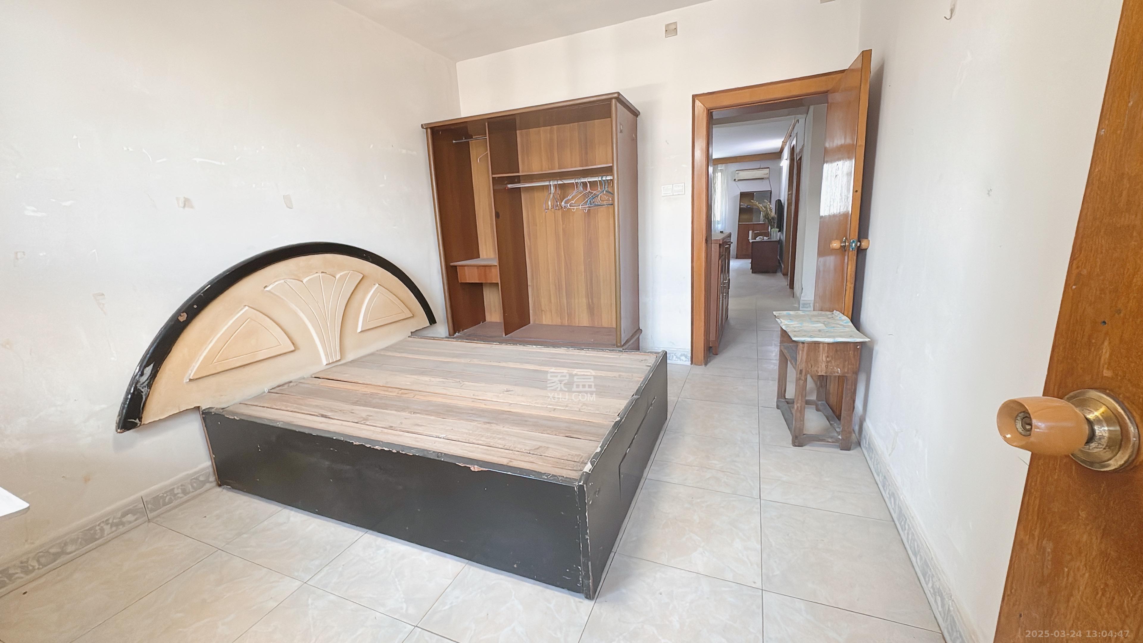 金汇小区 3室2厅2卫 2000.0元/月 金汇小区 3室2厅2卫 2000.0元/月室内图