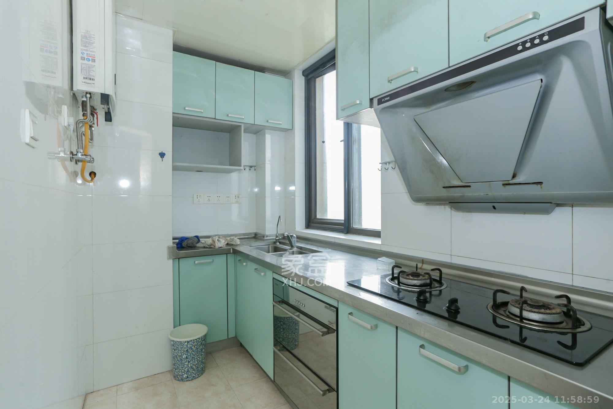 旭辉藏郡(藏郡、旭湘华府) 3室2厅1卫 2500.0元/月 旭辉藏郡(藏郡、旭湘华府) 3室2厅1卫 2500.0元/月室内图