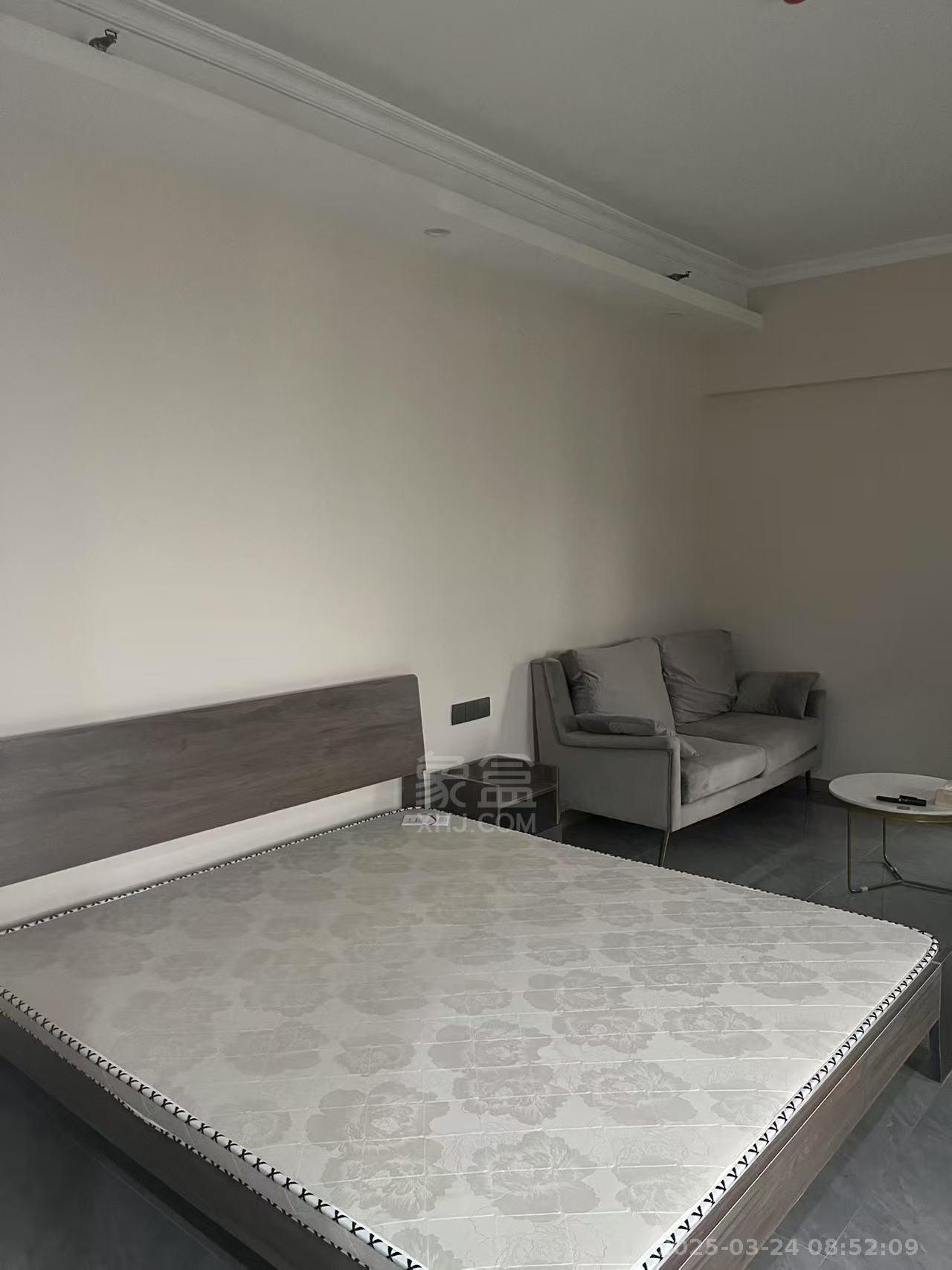 东城商业广场(东成) 1室1厅1卫 1100.0元/月 东城商业广场(东成) 1室1厅1卫 1100.0元/月室内图