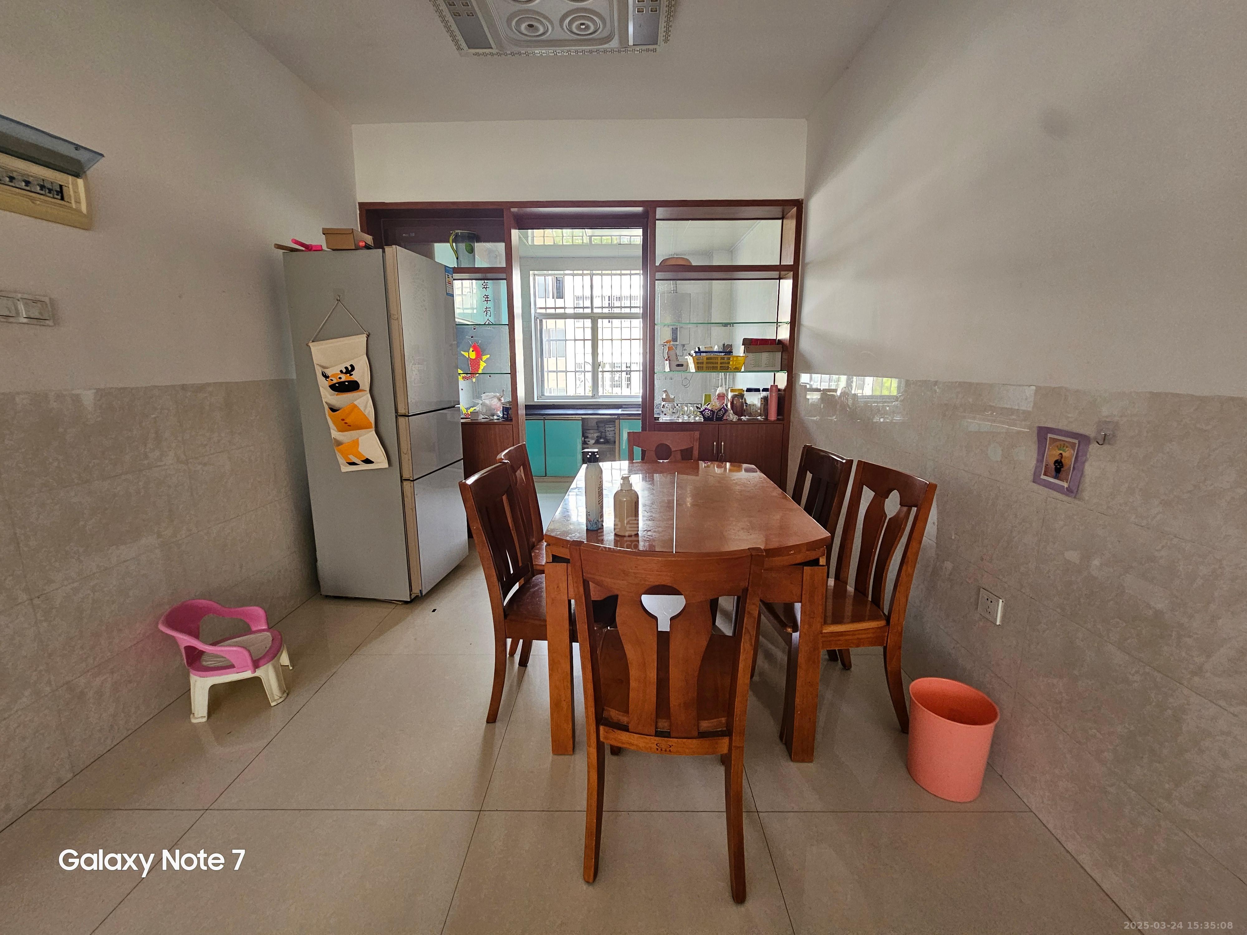 湘水栗园 3室2厅1卫 1500.0元/月 湘水栗园 3室2厅1卫 1500.0元/月室内图