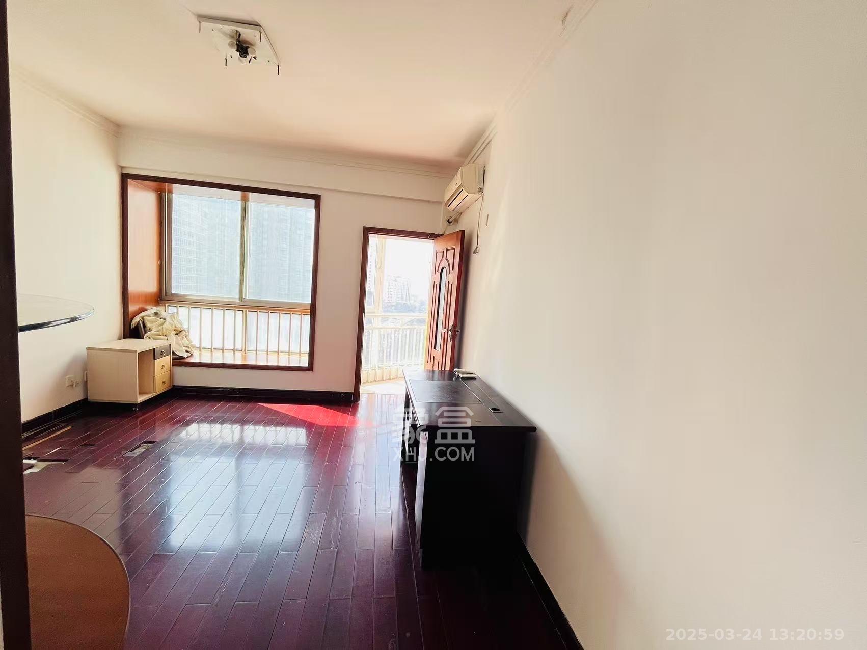 新世纪花苑 4室2厅2卫 3500.0元/月 新世纪花苑 4室2厅2卫 3500.0元/月室内图