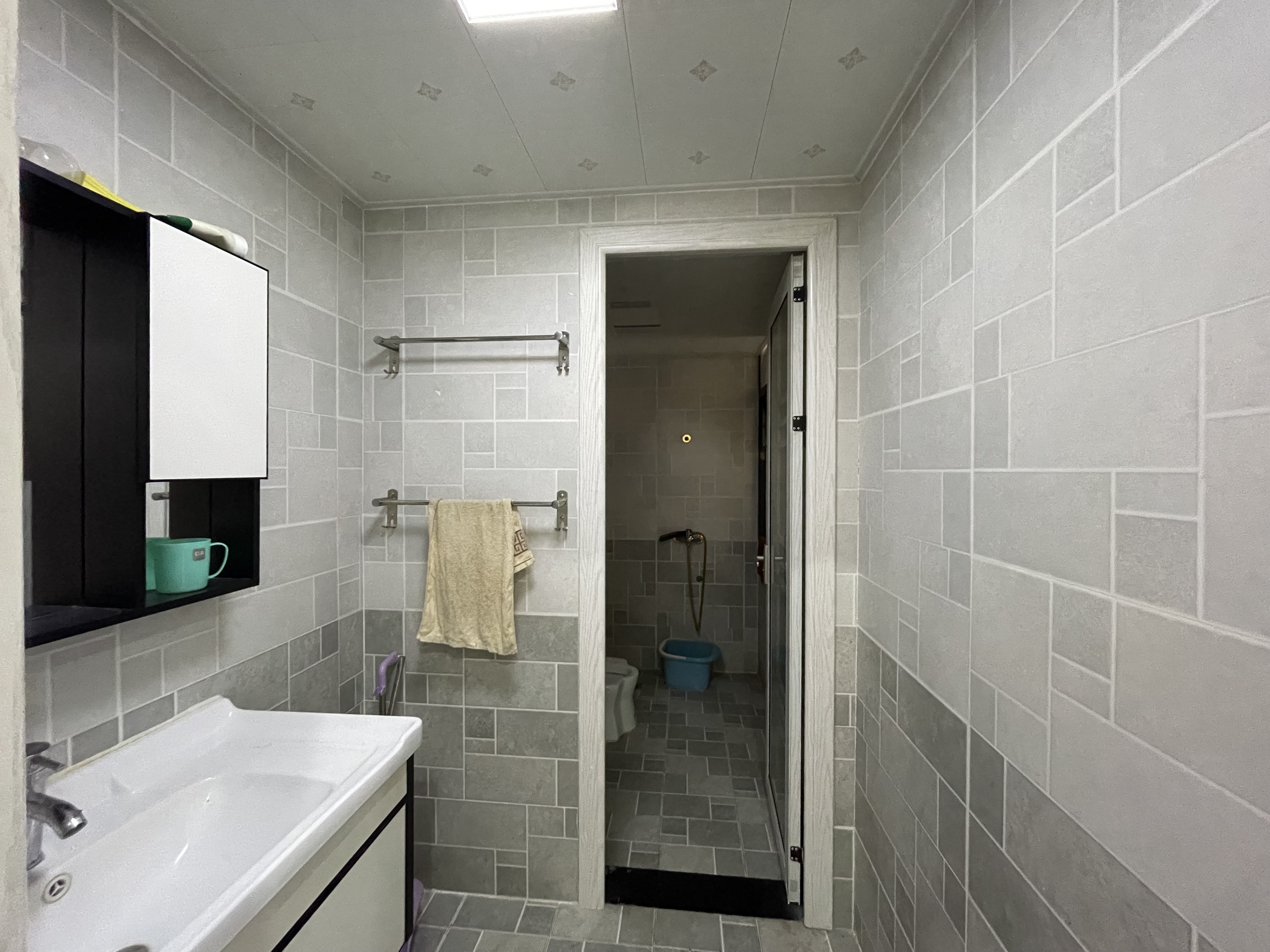 五江碧桂园城市广场  3室2厅2卫    2200.0元/月 五江碧桂园城市广场  3室2厅2卫    2200.0元/月室内图