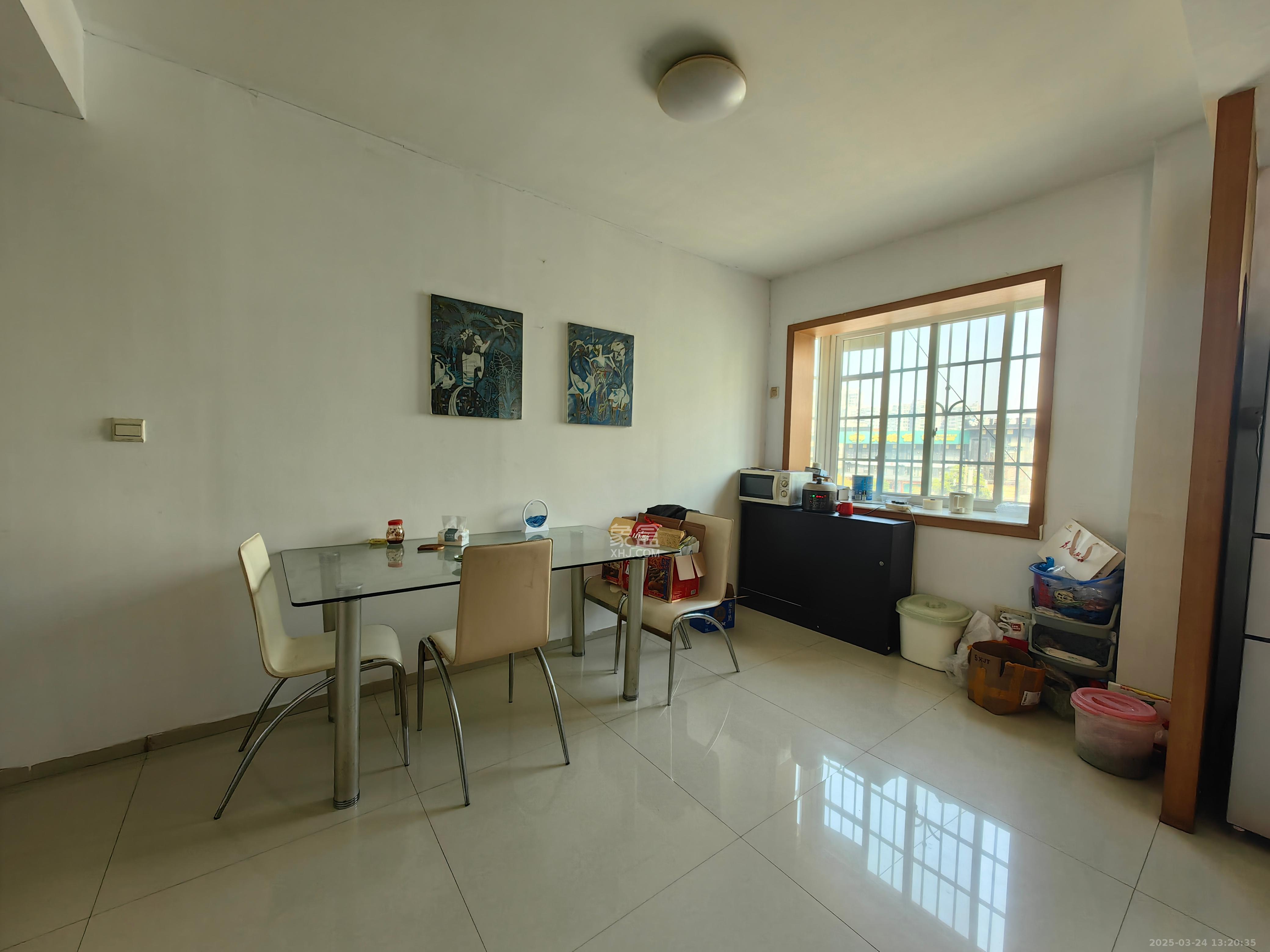 佳远小区(马王堆) 3室2厅2卫 2500.0元/月 佳远小区(马王堆) 3室2厅2卫 2500.0元/月室内图