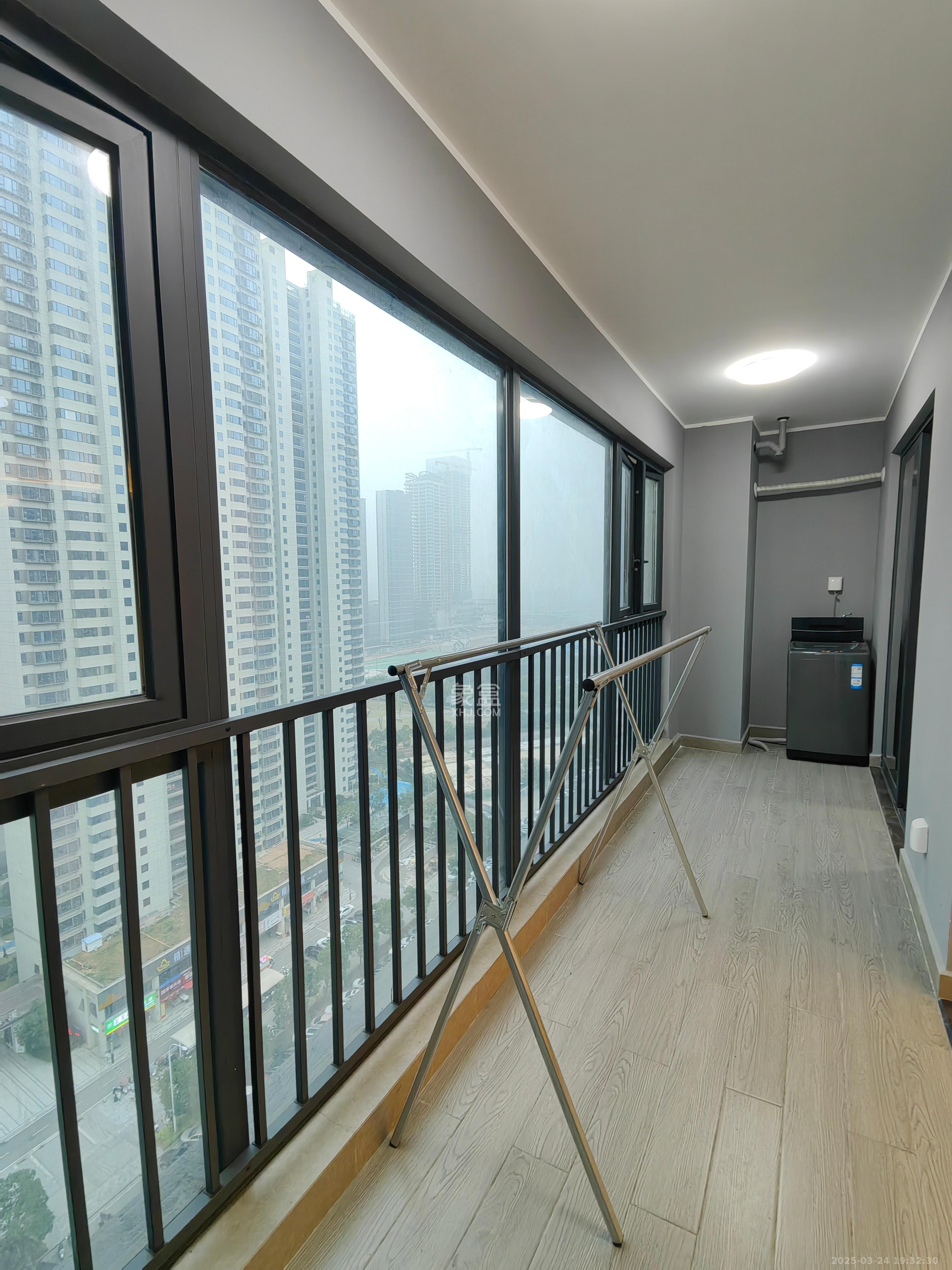 中海阅溪府  4室2厅2卫   3300.00元/月室内图
