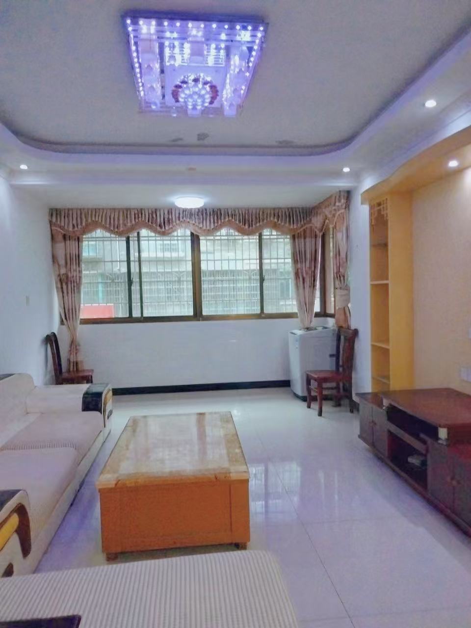 延农小区(延农五期、延农六期)  3室2厅1卫    2300.0元/月 延农小区(延农五期、延农六期)  3室2厅1卫    2300.0元/月户型图