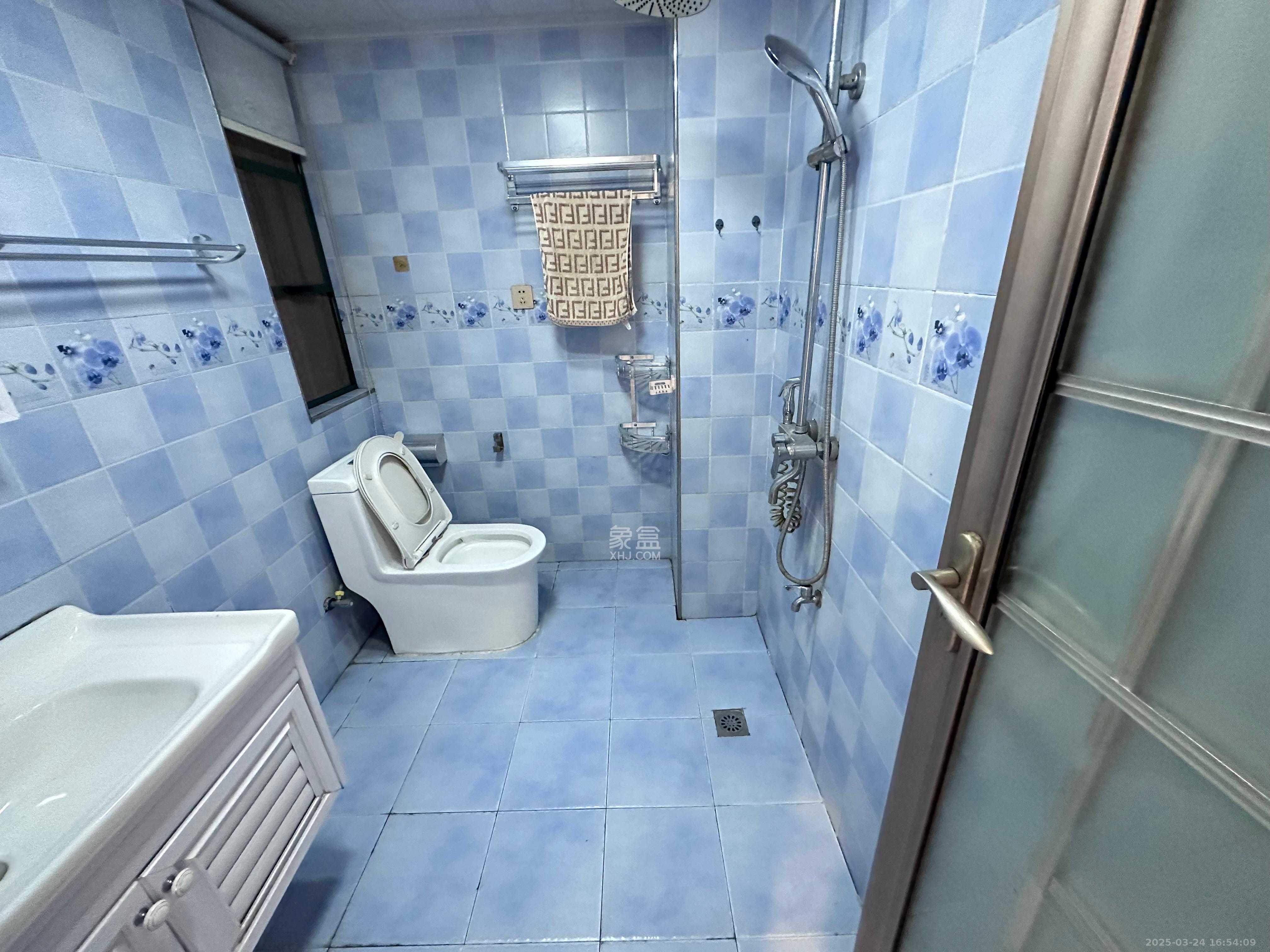 博长山水香颐  4室2厅2卫    2300.0元/月 博长山水香颐  4室2厅2卫    2300.0元/月室内图