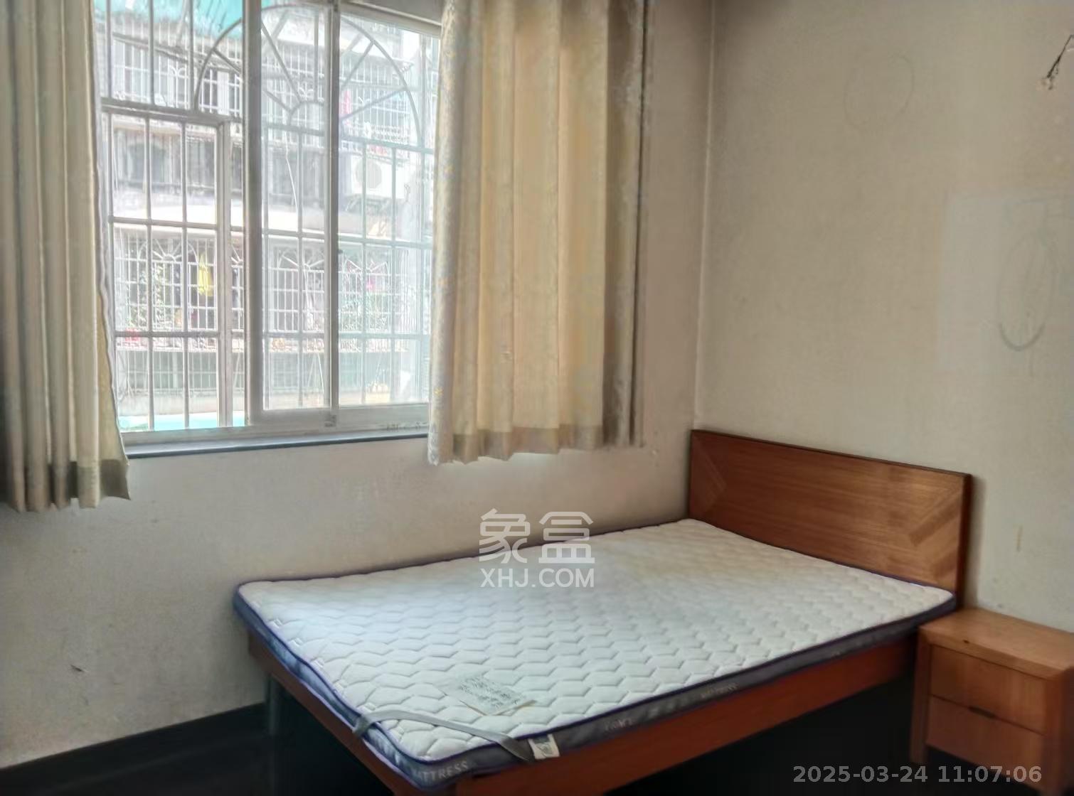 天韵家园  3室2厅2卫   1800.00元/月室内图