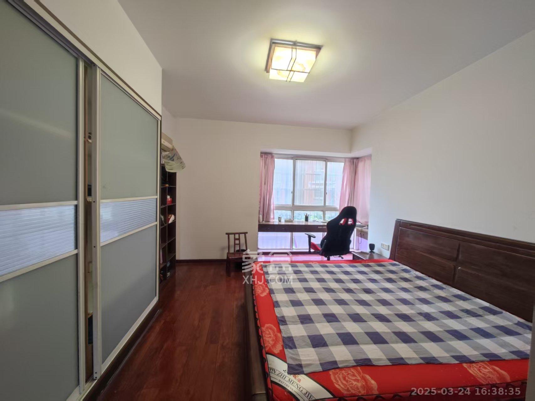 幸福洋房 4室2厅2卫 2100.0元/月 幸福洋房 4室2厅2卫 2100.0元/月室内图