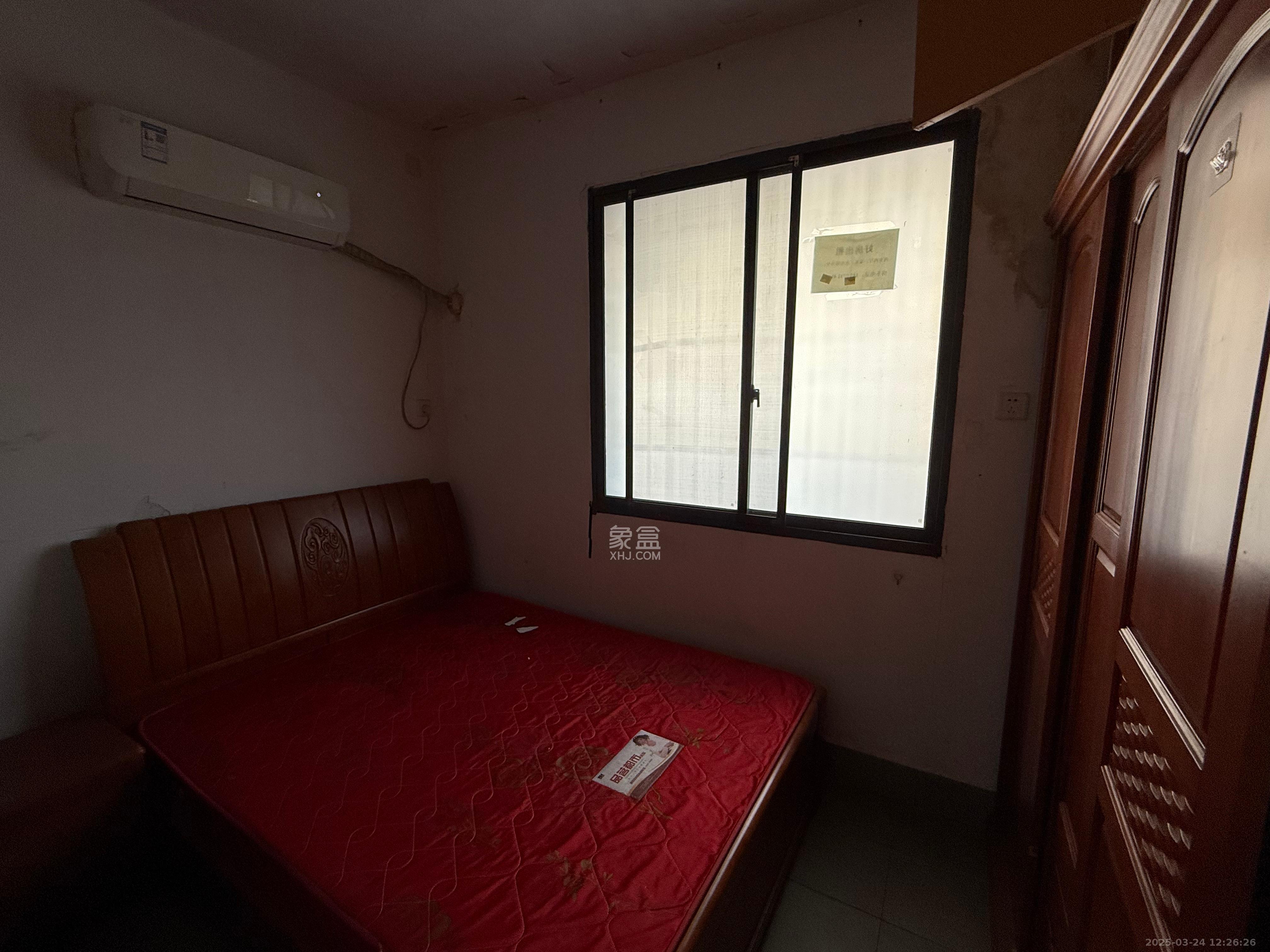 泡沫塑料厂宿舍  2室2厅1卫    1400.0元/月 泡沫塑料厂宿舍  2室2厅1卫    1400.0元/月户型图