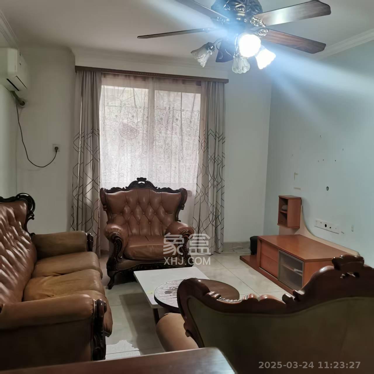 上民航宿舍 3室2厅1卫 2300.0元/月 上民航宿舍 3室2厅1卫 2300.0元/月室内图