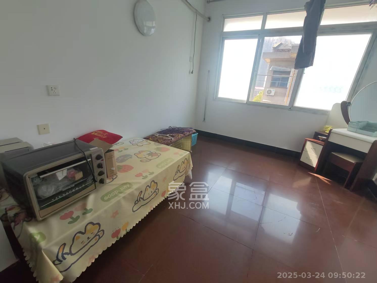 湖开小区（湖南开关厂宿舍）/南大桥社区  4室2厅1卫   1400.00元/月室内图