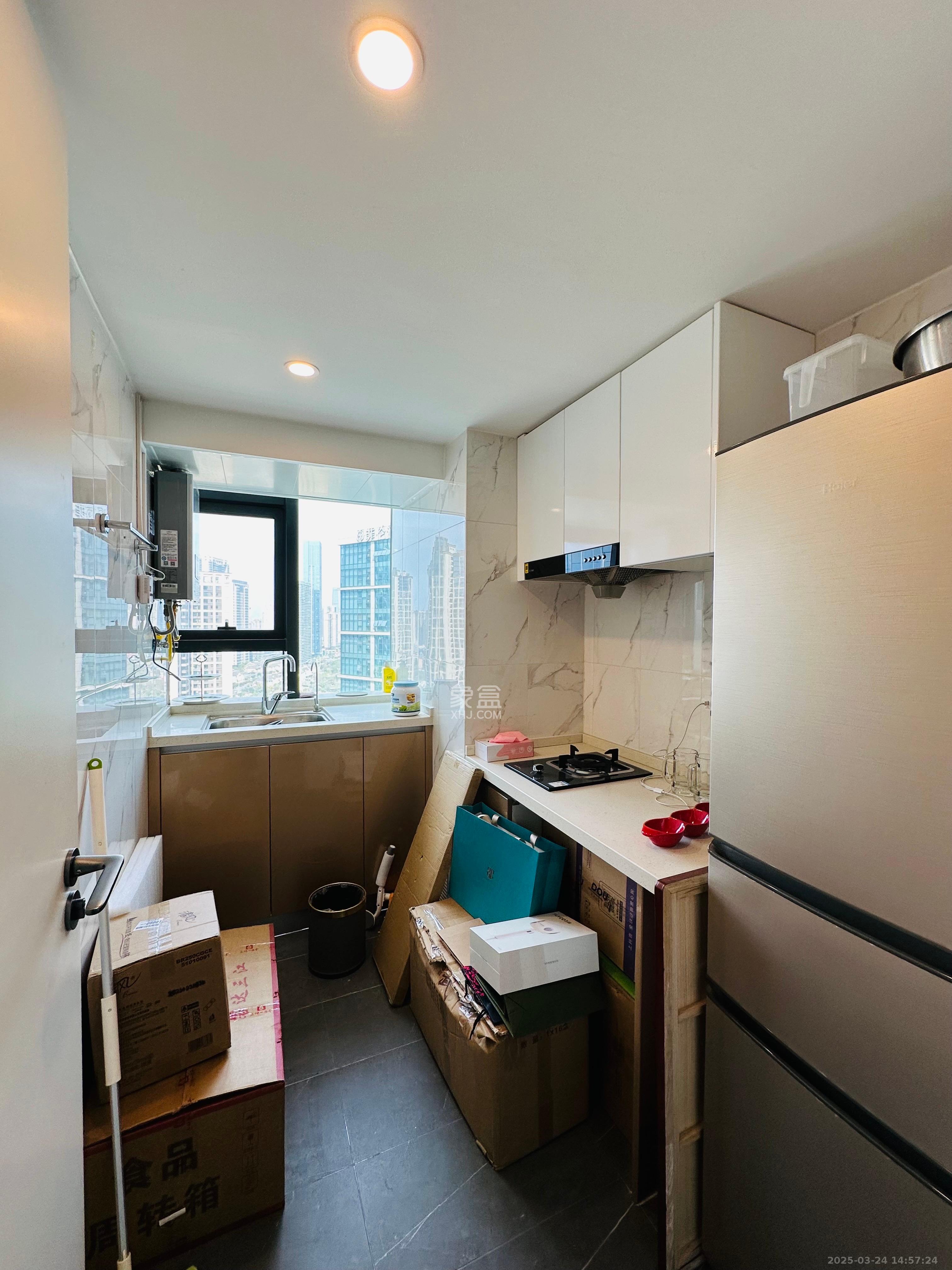 达美寰宇中心 2室2厅1卫 4000.0元/月 达美寰宇中心 2室2厅1卫 4000.0元/月室内图