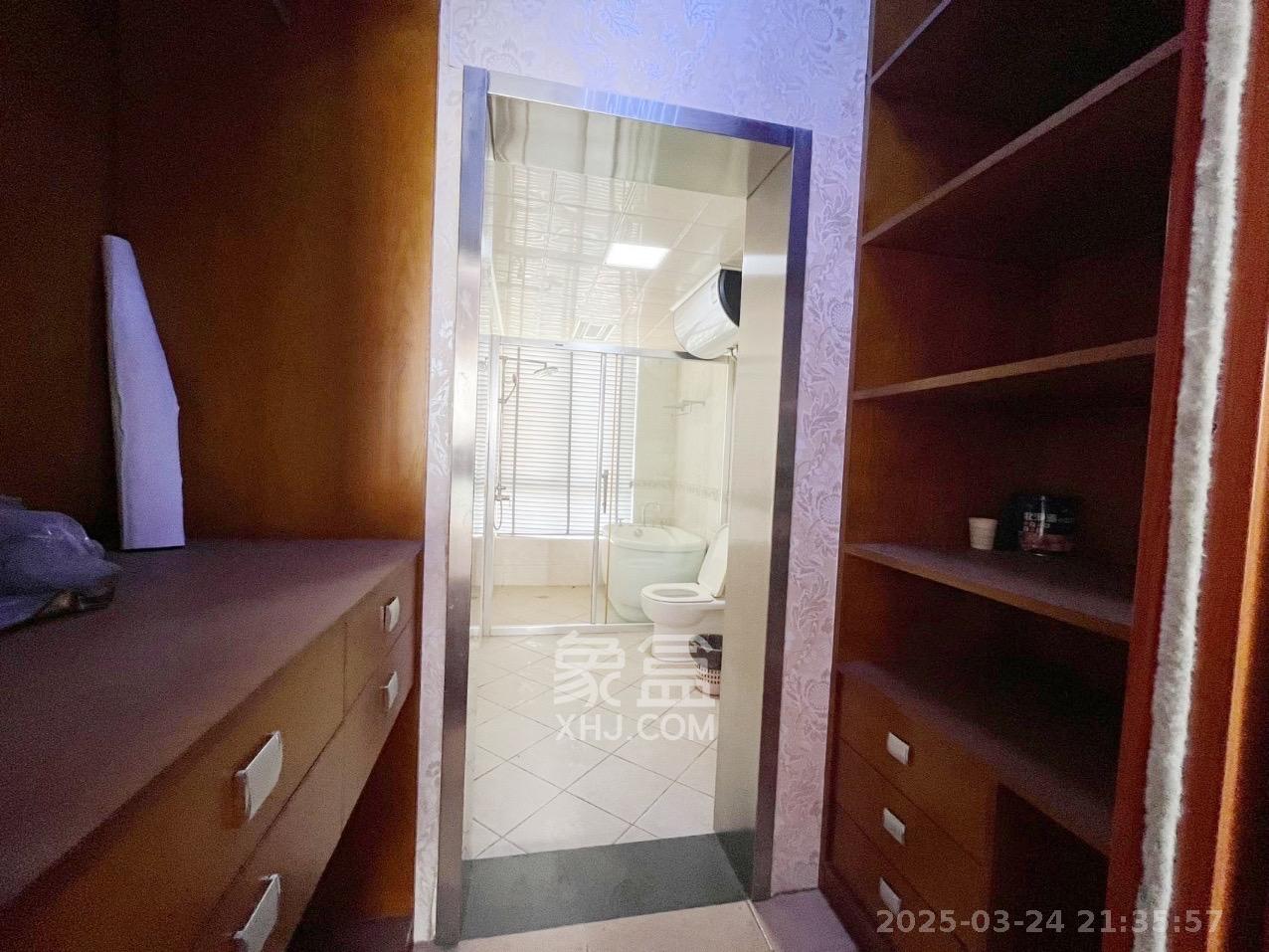 恒基凯旋门一二期  3室2厅2卫   3200.00元/月室内图