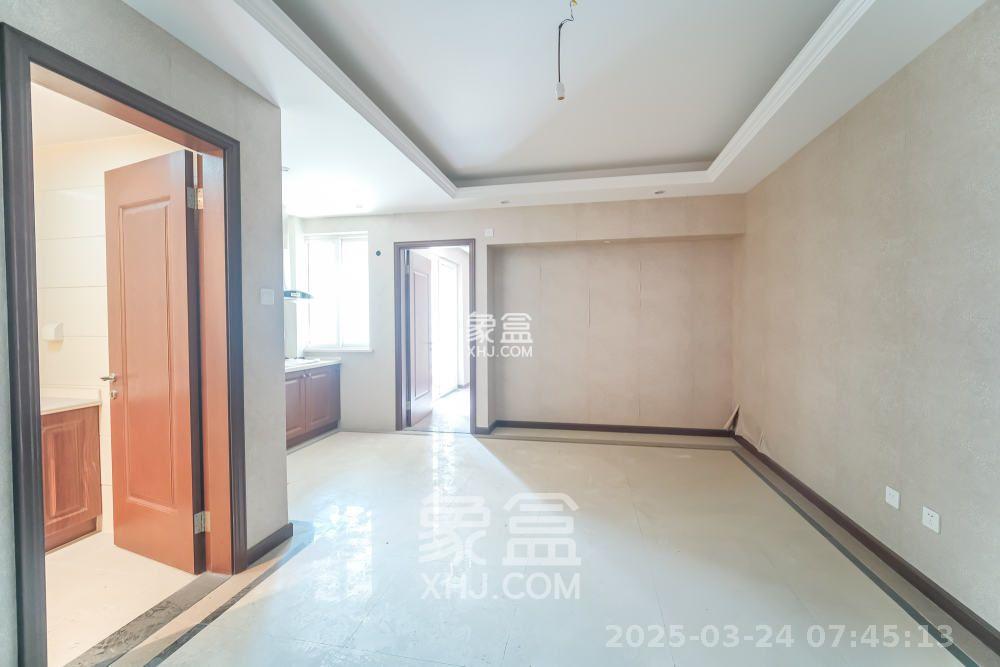 郡原居里 1室1厅1卫 1400.0元/月 郡原居里 1室1厅1卫 1400.0元/月室内图