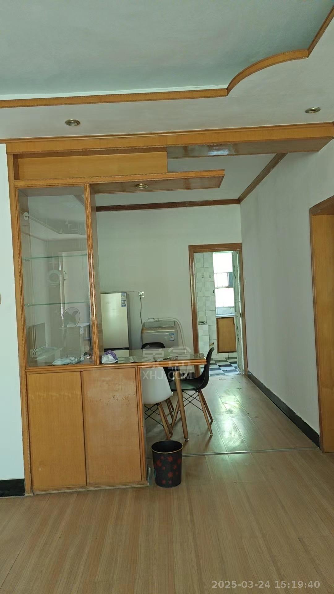 益民小区 2室2厅1卫 1100.0元/月 益民小区 2室2厅1卫 1100.0元/月室内图