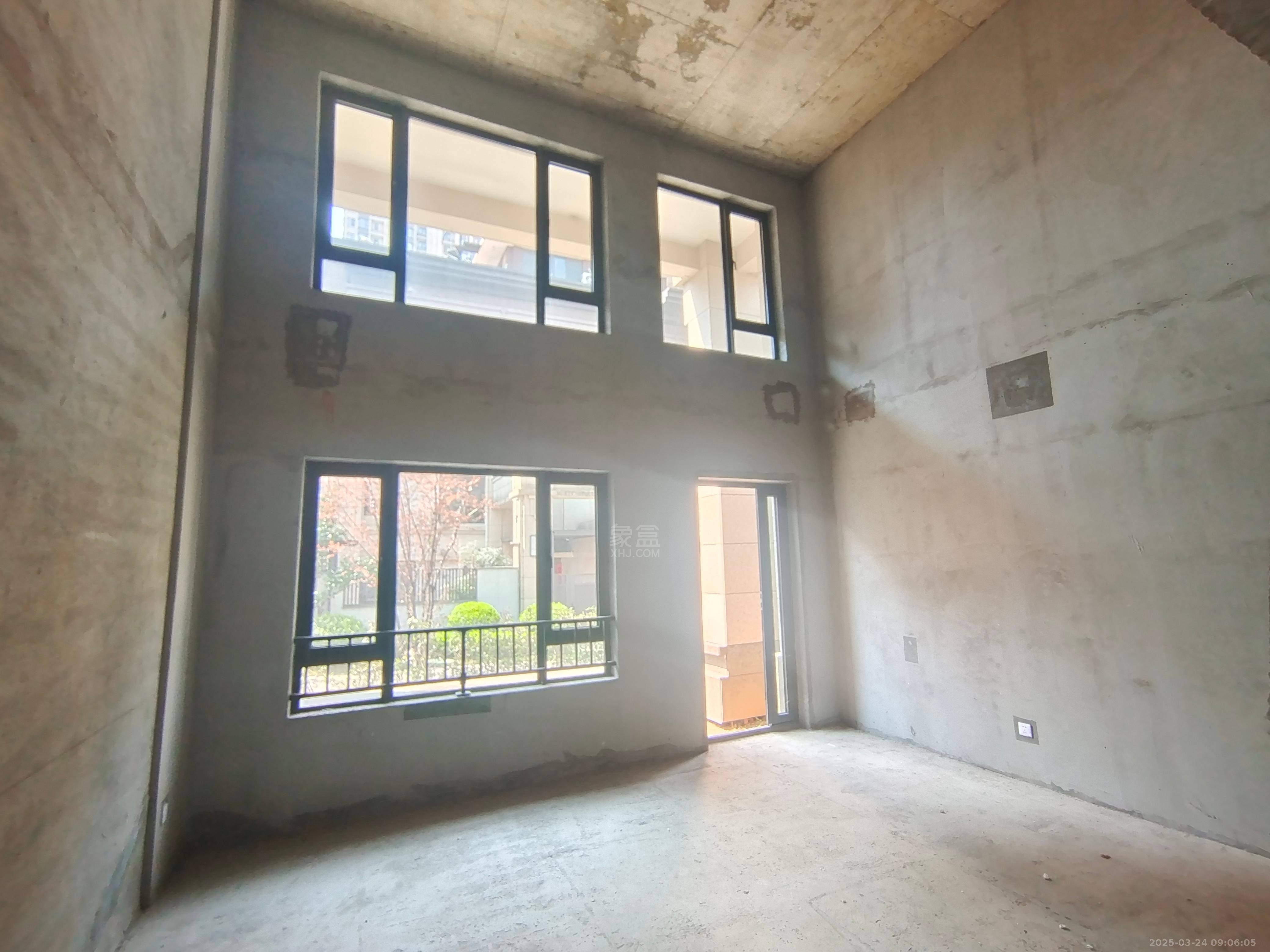 阳光城新城樾府 4室2厅2卫 1200.0元/月 阳光城新城樾府 4室2厅2卫 1200.0元/月室内图