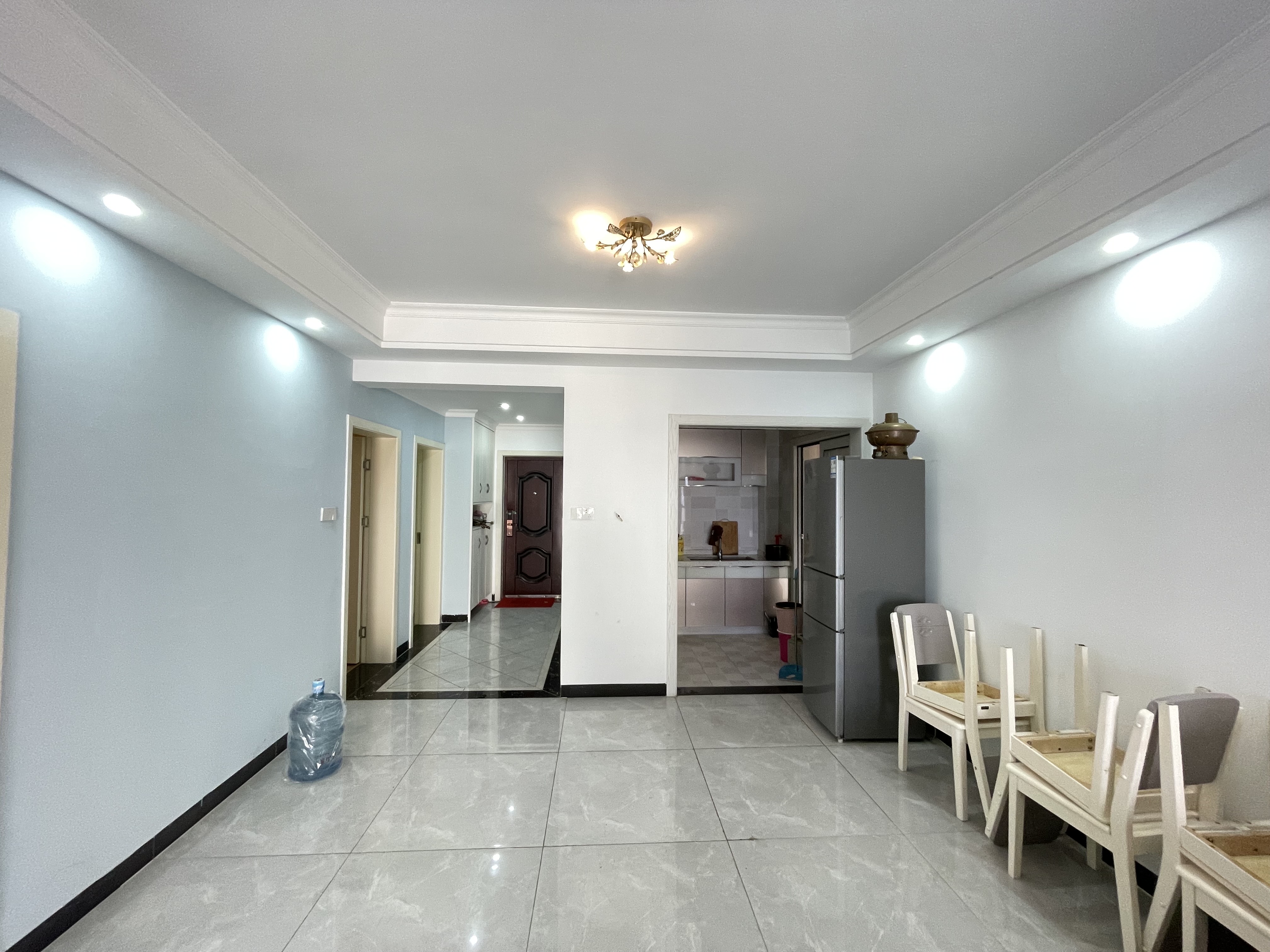 五江碧桂园城市广场  3室2厅2卫    2200.0元/月 五江碧桂园城市广场  3室2厅2卫    2200.0元/月室内图