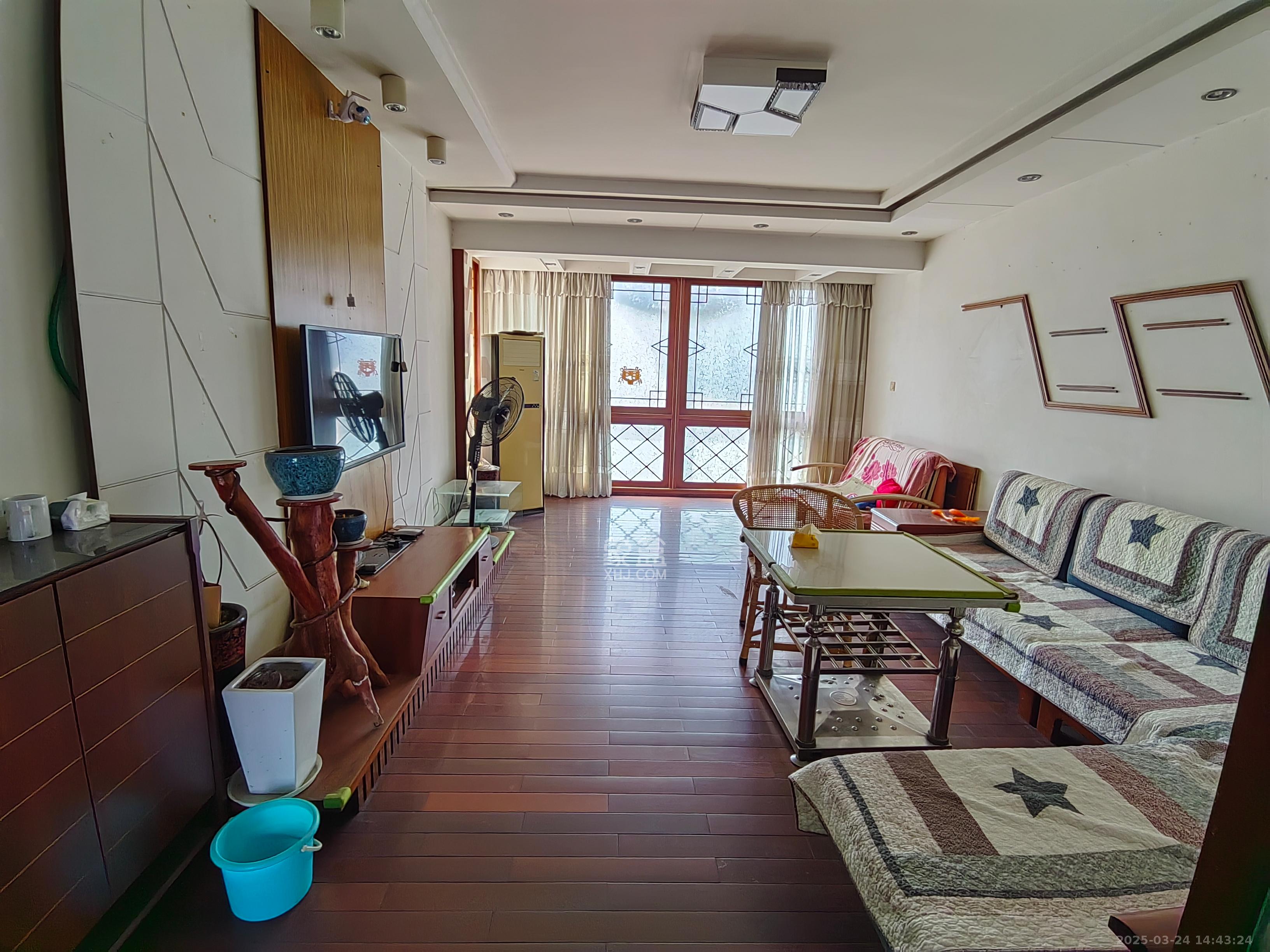 阳光苑 3室2厅2卫 1800.0元/月 阳光苑 3室2厅2卫 1800.0元/月室内图